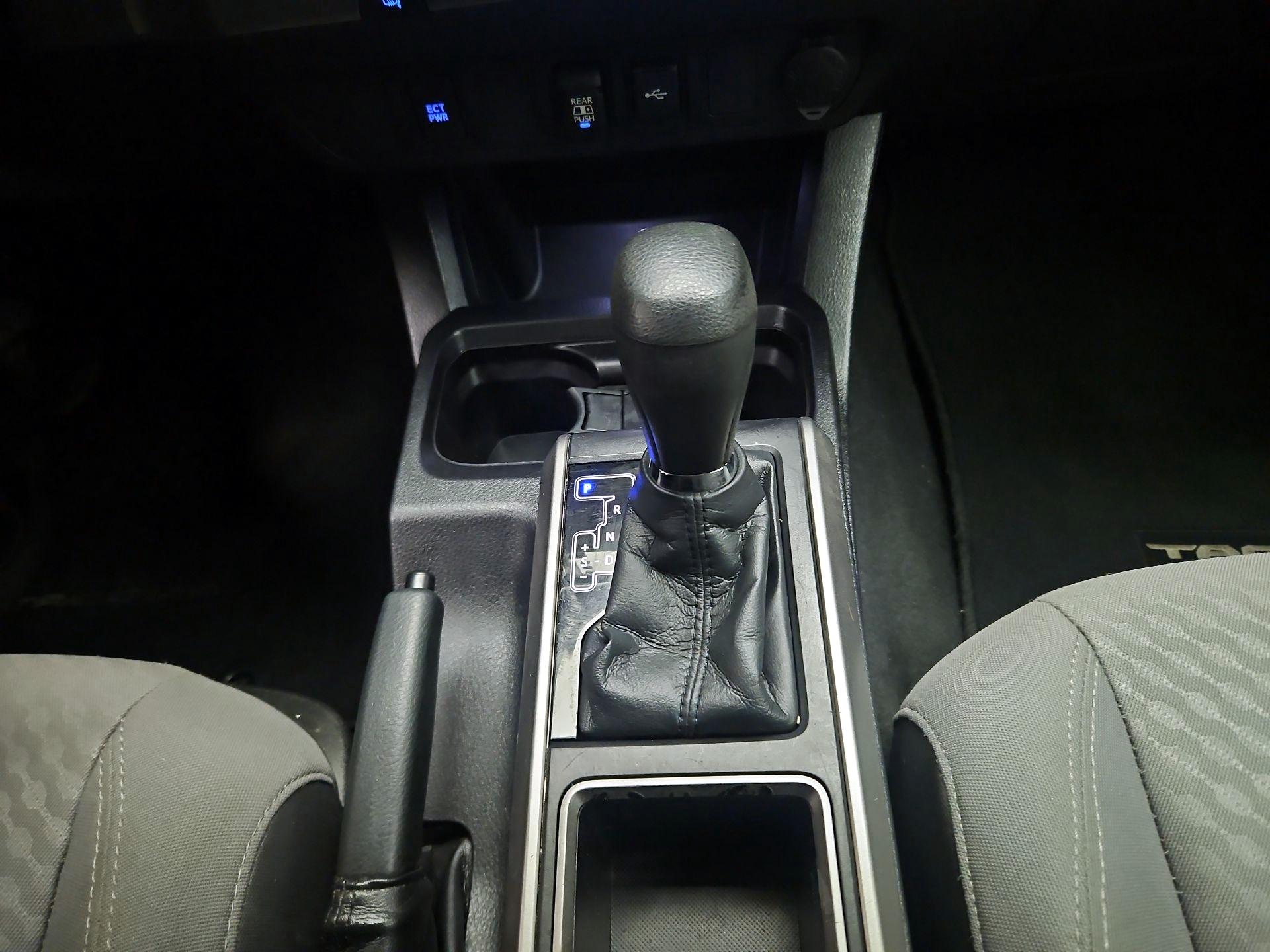 Thumbnail: 2021 Toyota Tacoma - 17