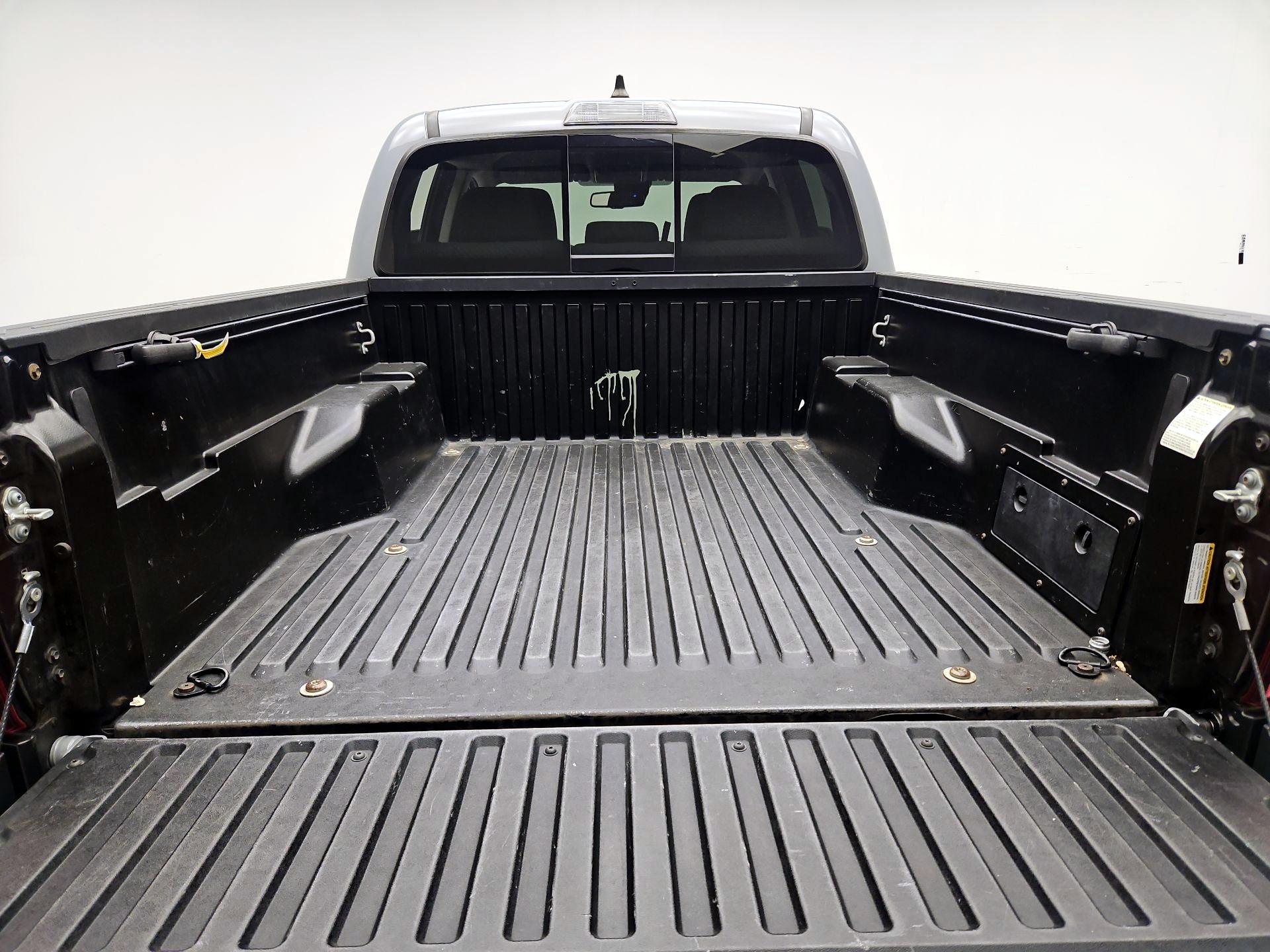 Thumbnail: 2021 Toyota Tacoma - 20