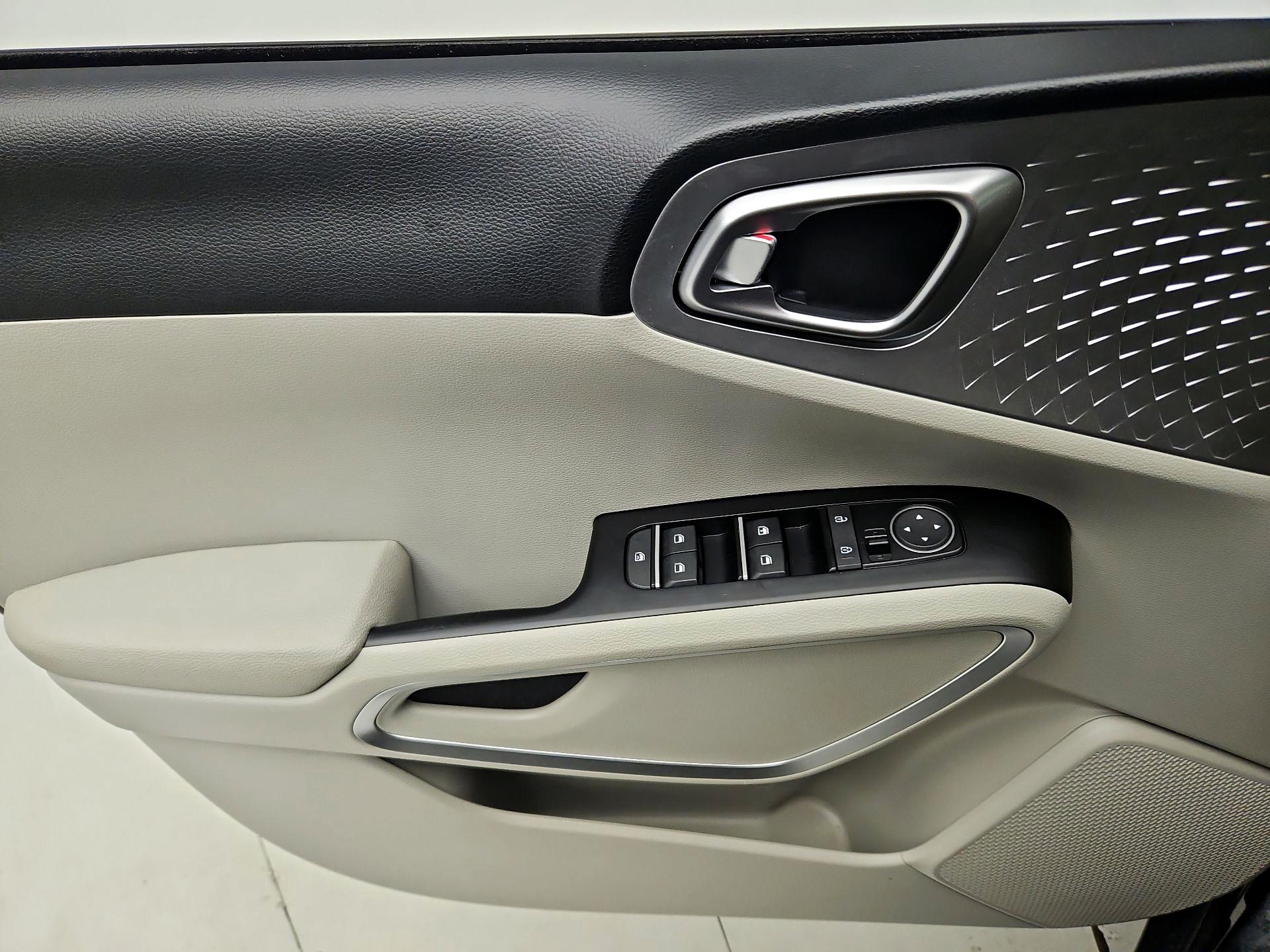 Thumbnail: 2025 Kia Soul - 12