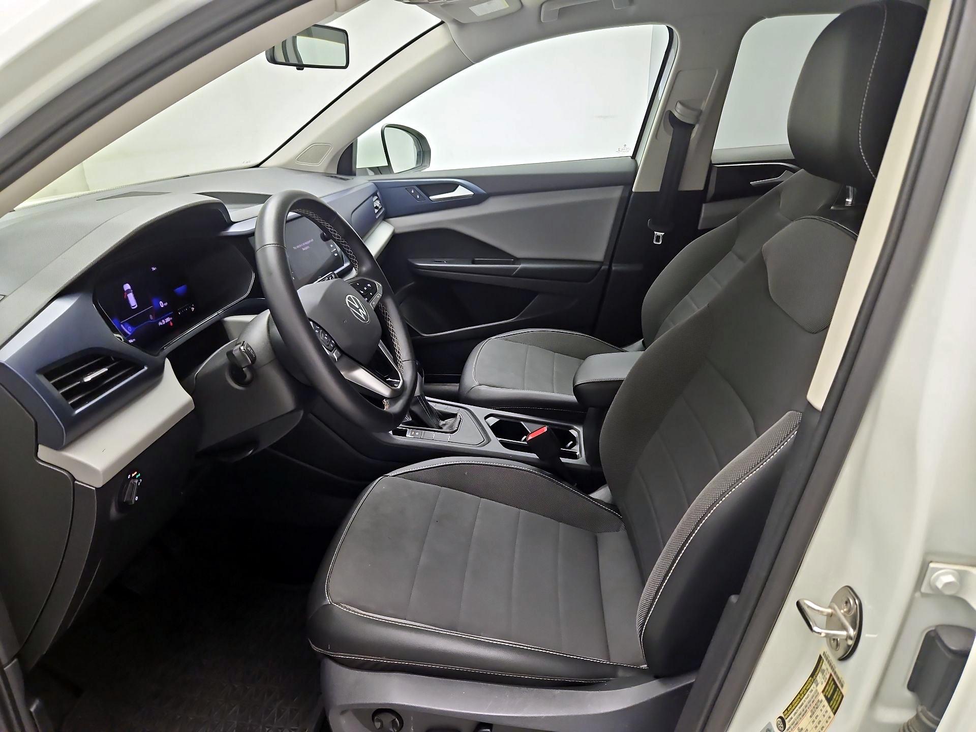 Thumbnail: 2022 Volkswagen Taos - 11