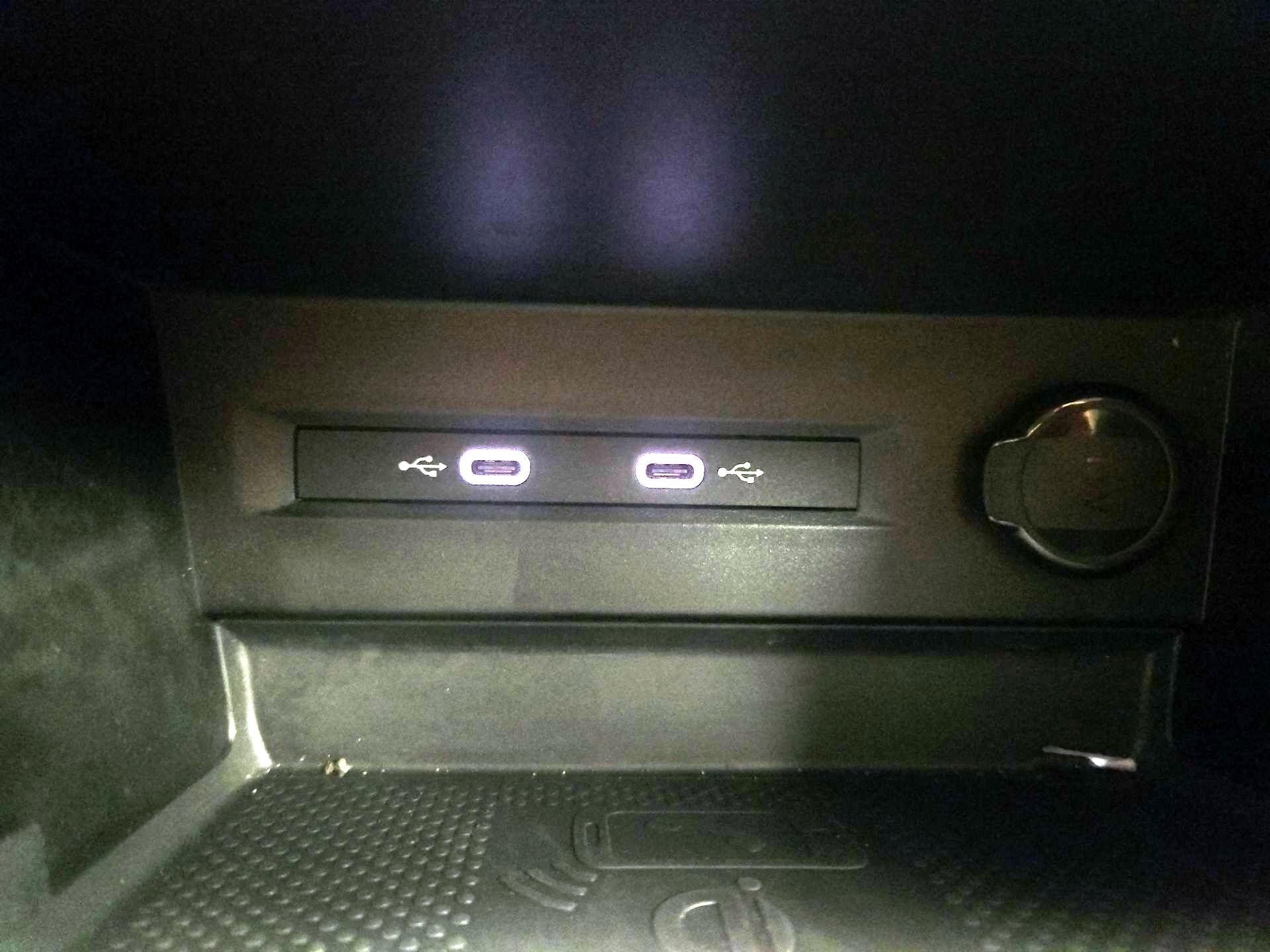 Thumbnail: 2022 Volkswagen Taos - 18