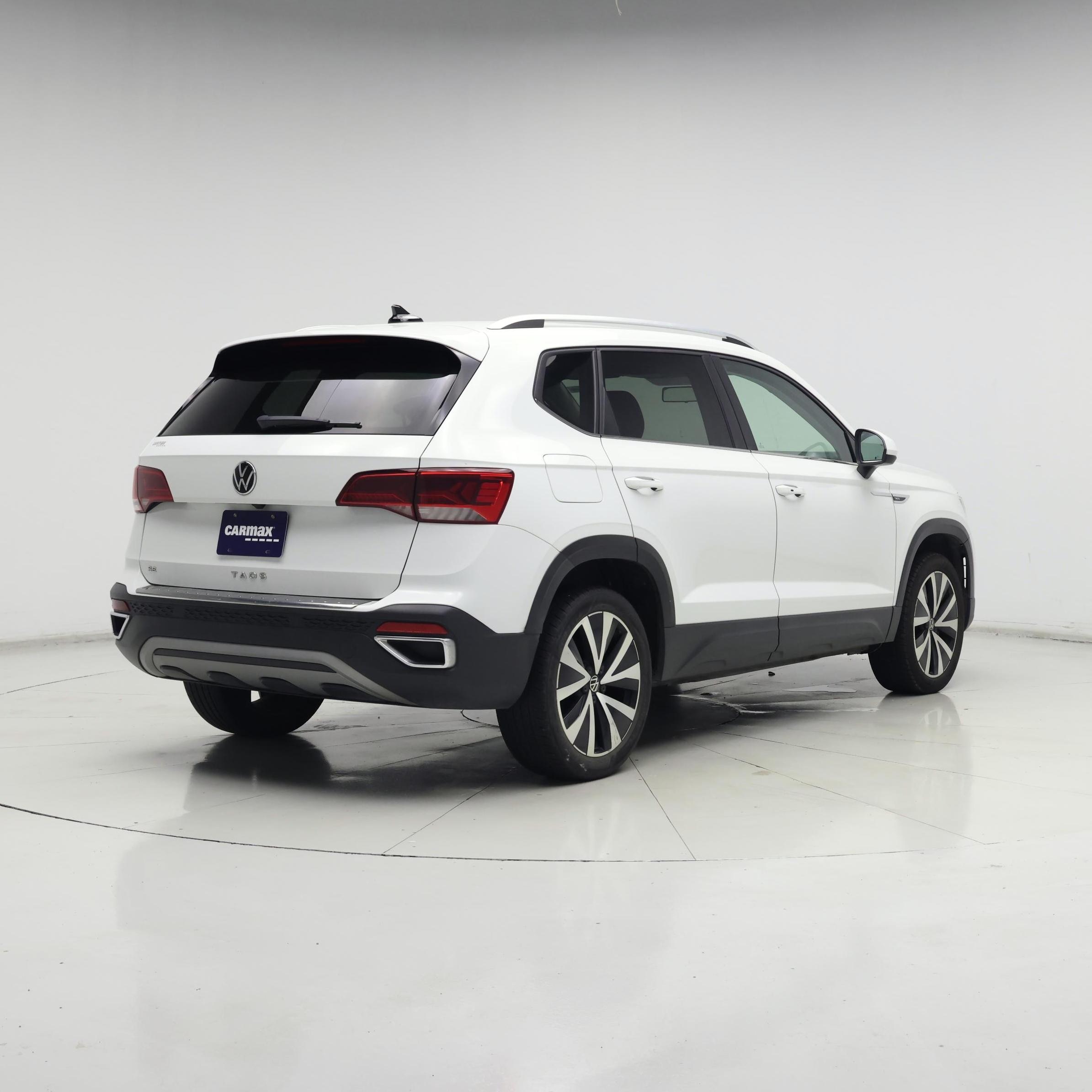 Thumbnail: 2022 Volkswagen Taos - 8