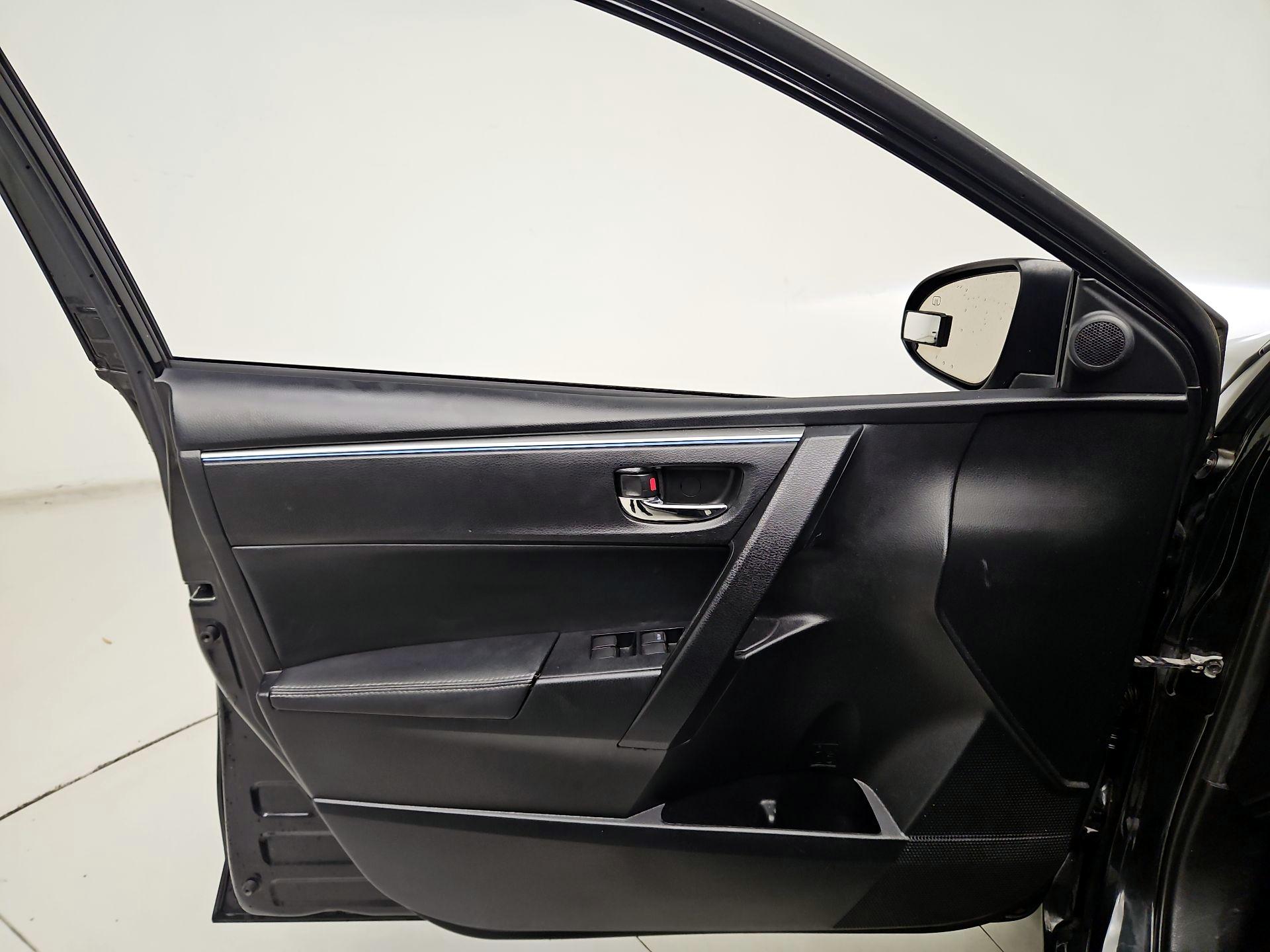 Thumbnail: 2014 Toyota Corolla - 12