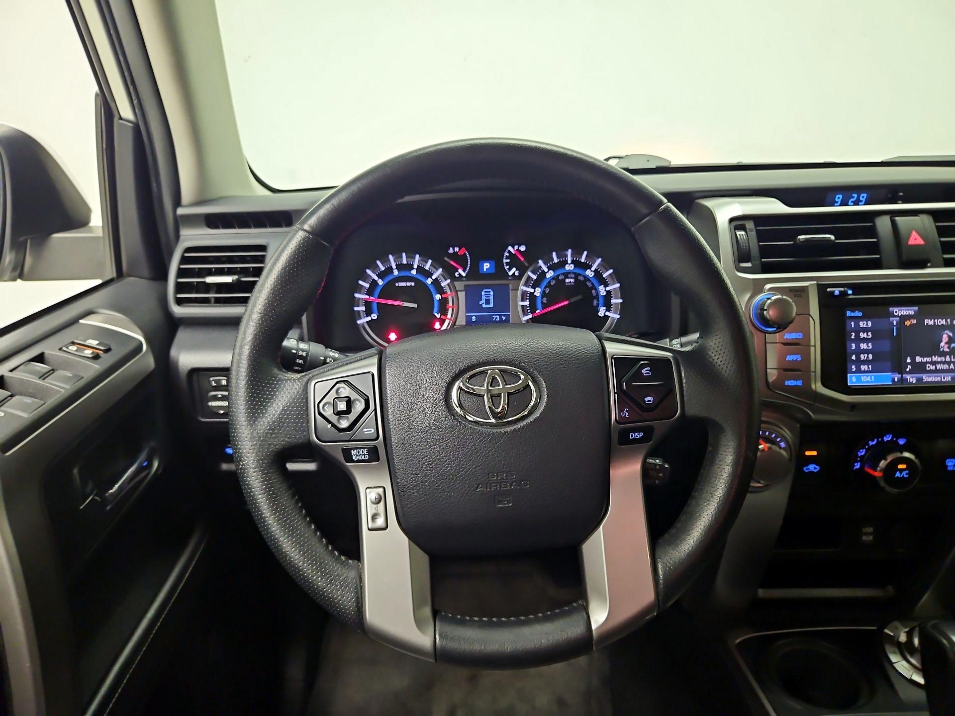 Thumbnail: 2016 Toyota 4Runner - 10