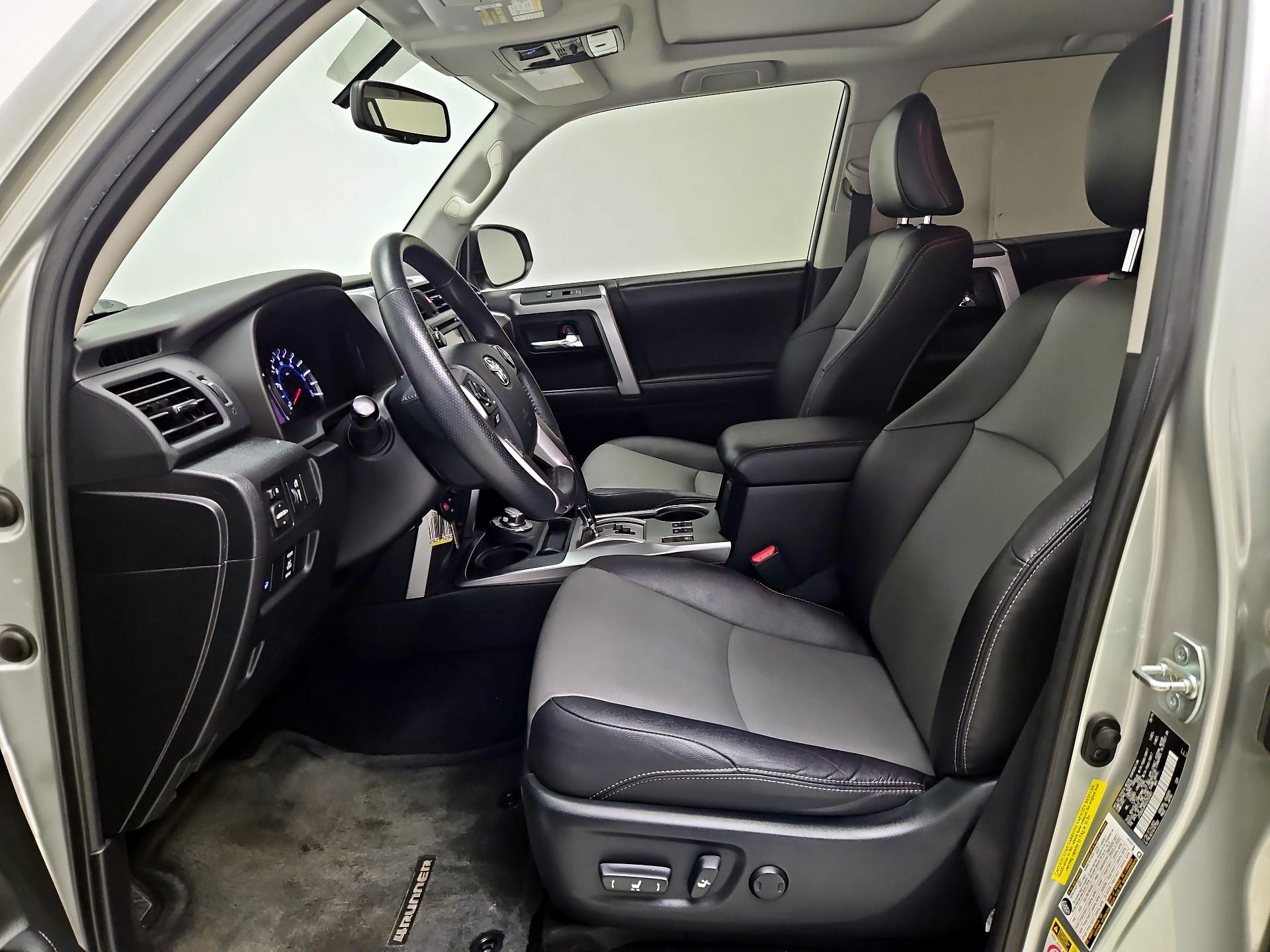 Thumbnail: 2016 Toyota 4Runner - 11