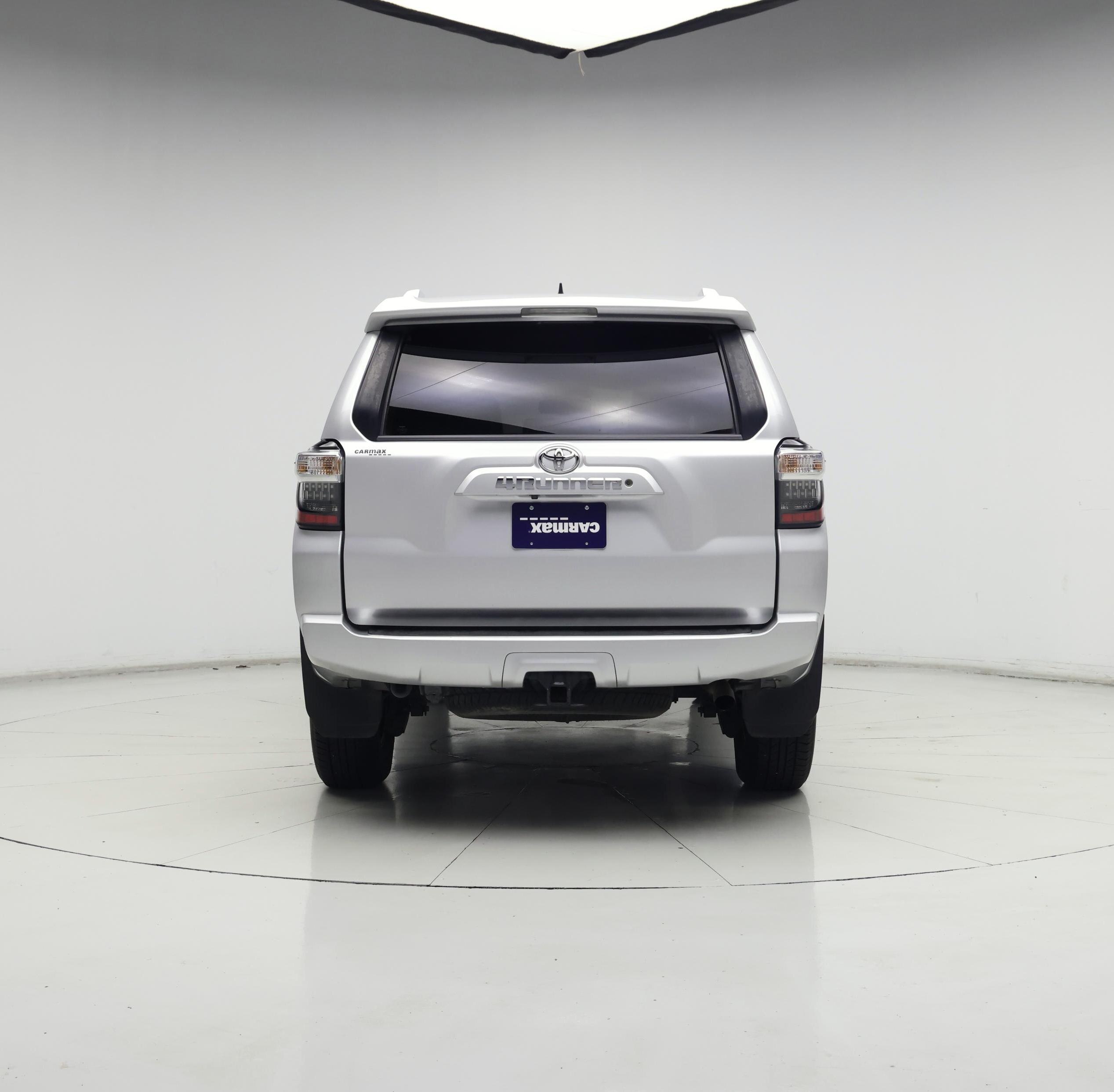 Thumbnail: 2016 Toyota 4Runner - 6