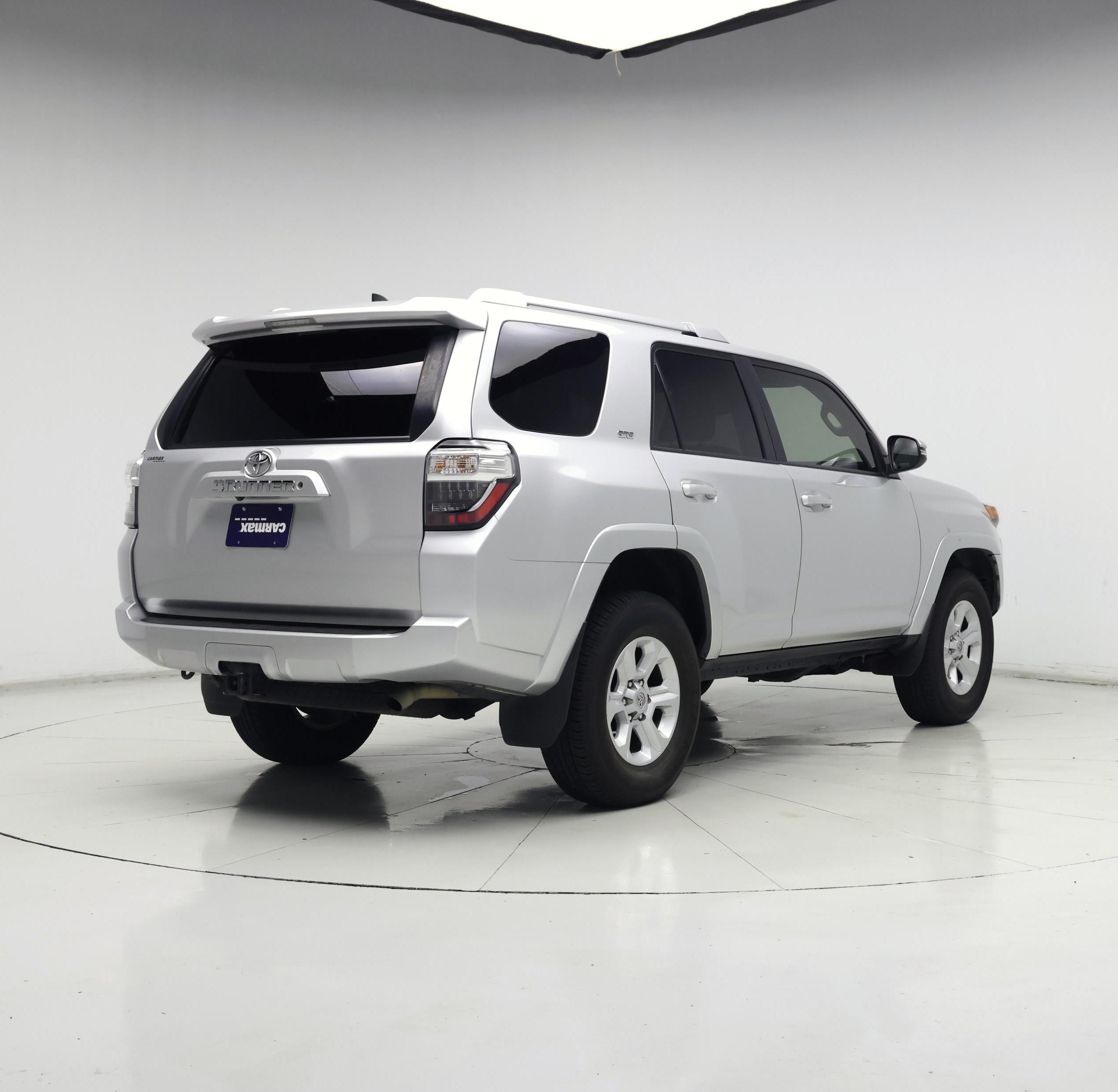 Thumbnail: 2016 Toyota 4Runner - 8