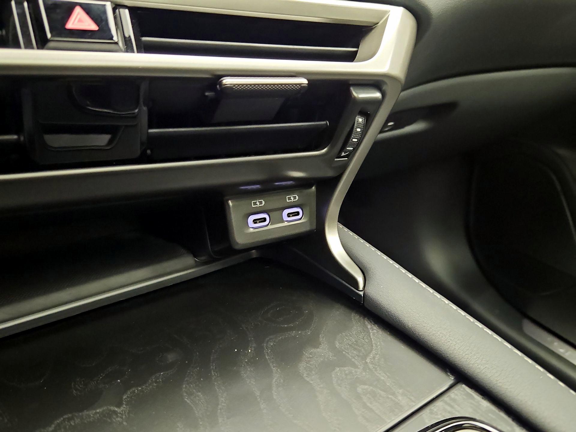 Thumbnail: 2024 Lexus RX - 18