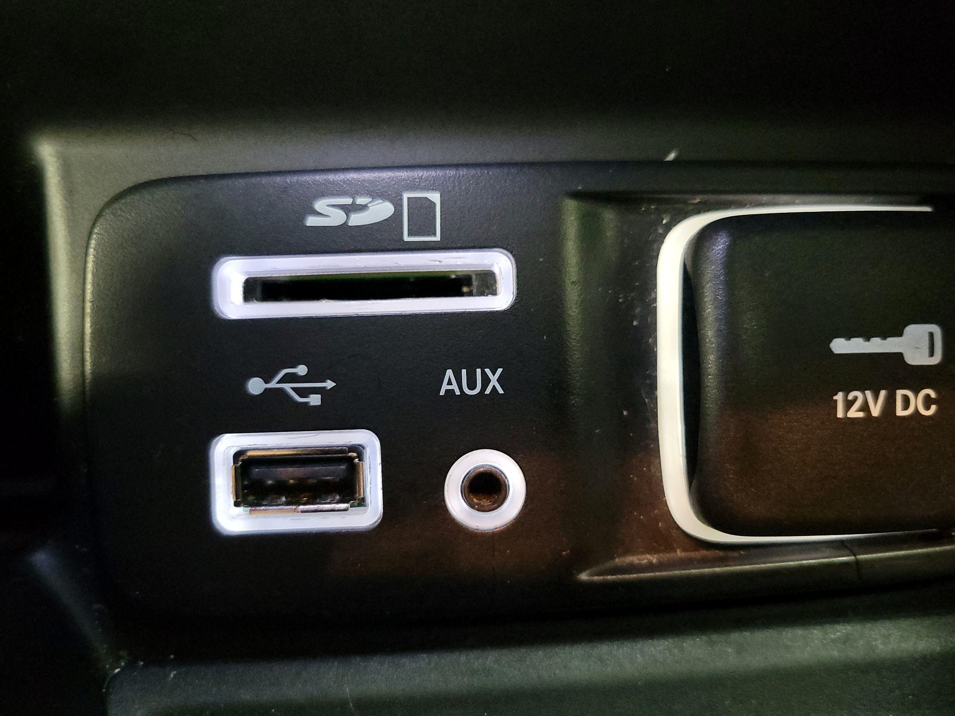 Thumbnail: 2015 Jeep Cherokee - 18