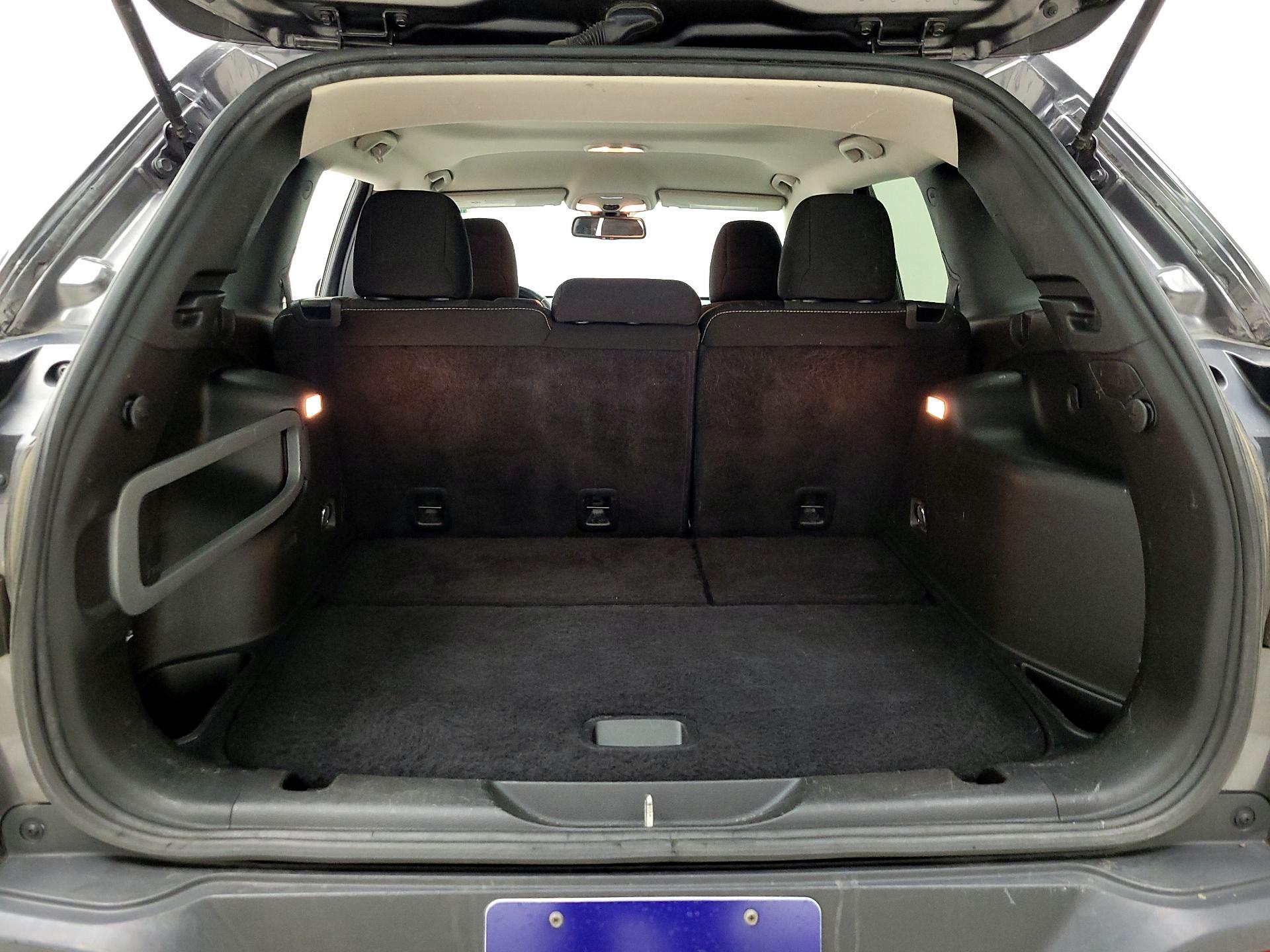 Thumbnail: 2015 Jeep Cherokee - 20