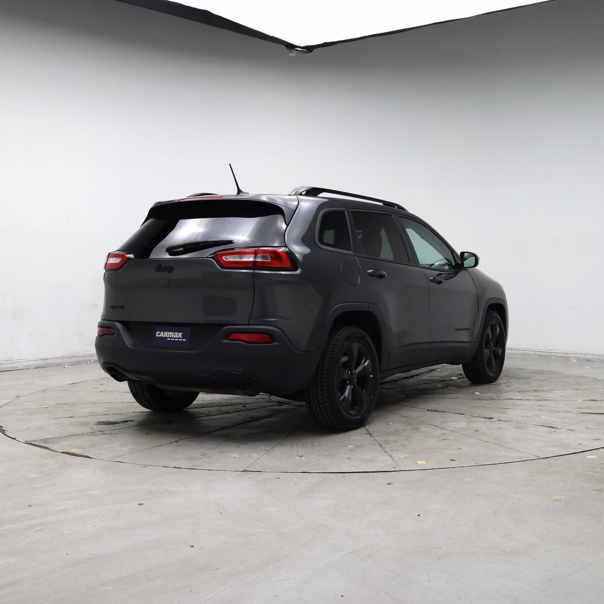 Thumbnail: 2015 Jeep Cherokee - 8