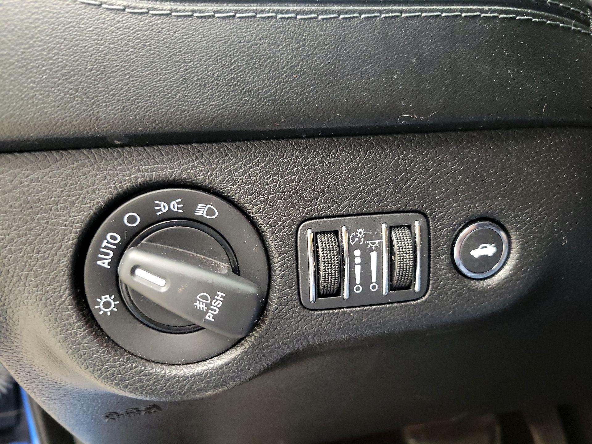 Thumbnail: 2019 Dodge Charger - 13