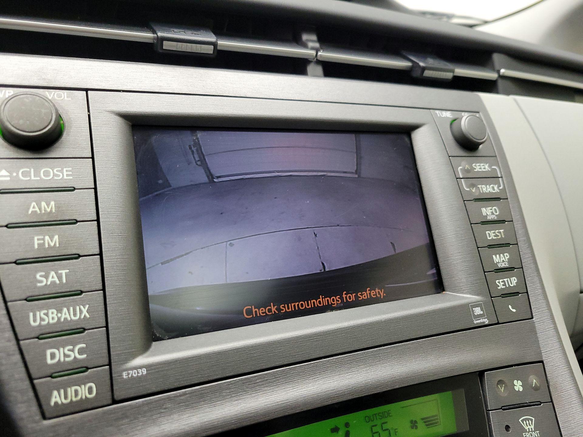 Thumbnail: 2014 Toyota Prius - 15