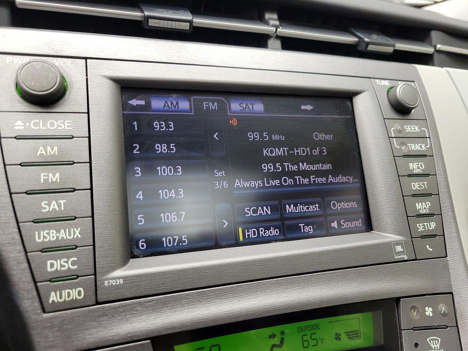 Thumbnail: 2014 Toyota Prius - 16