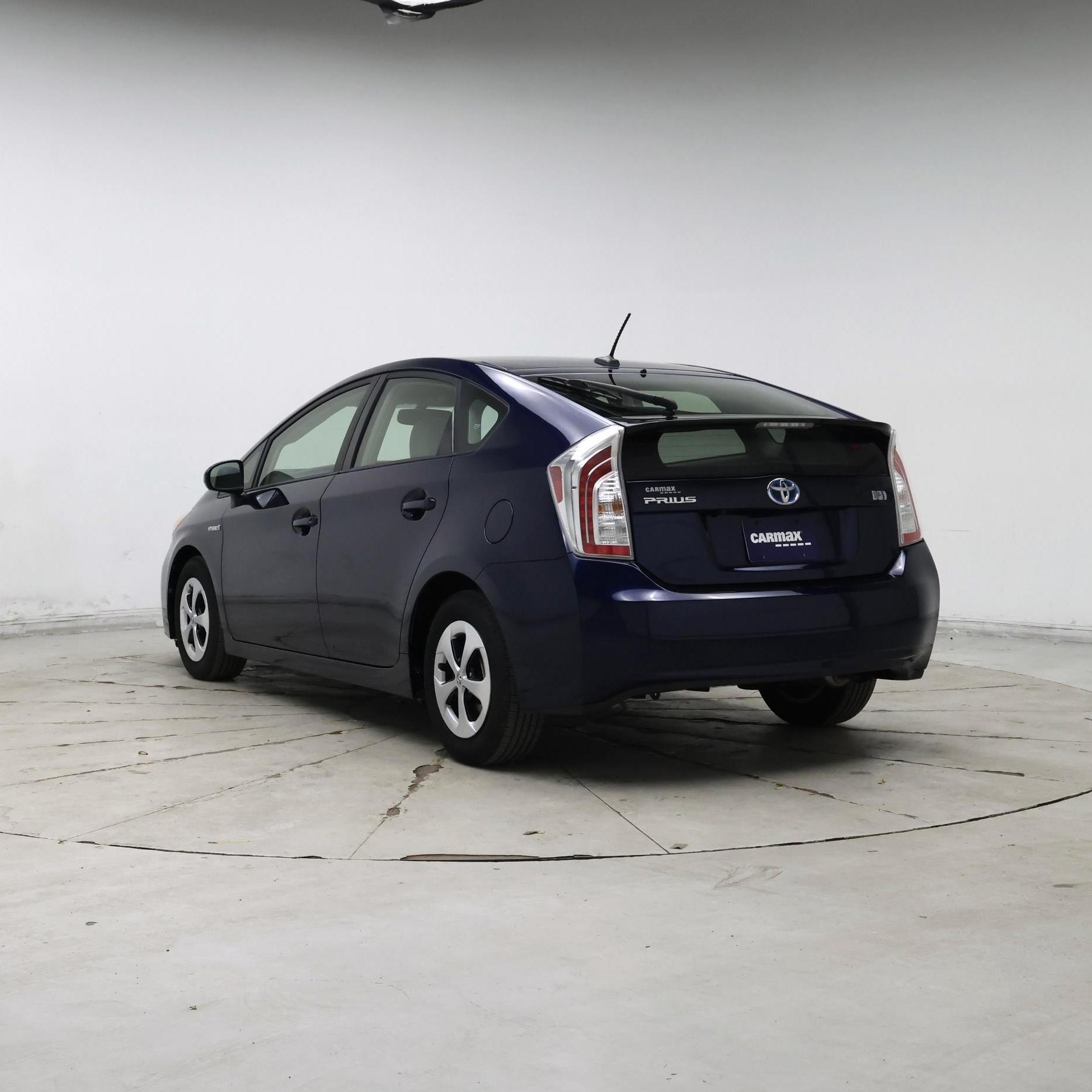 Thumbnail: 2014 Toyota Prius - 2