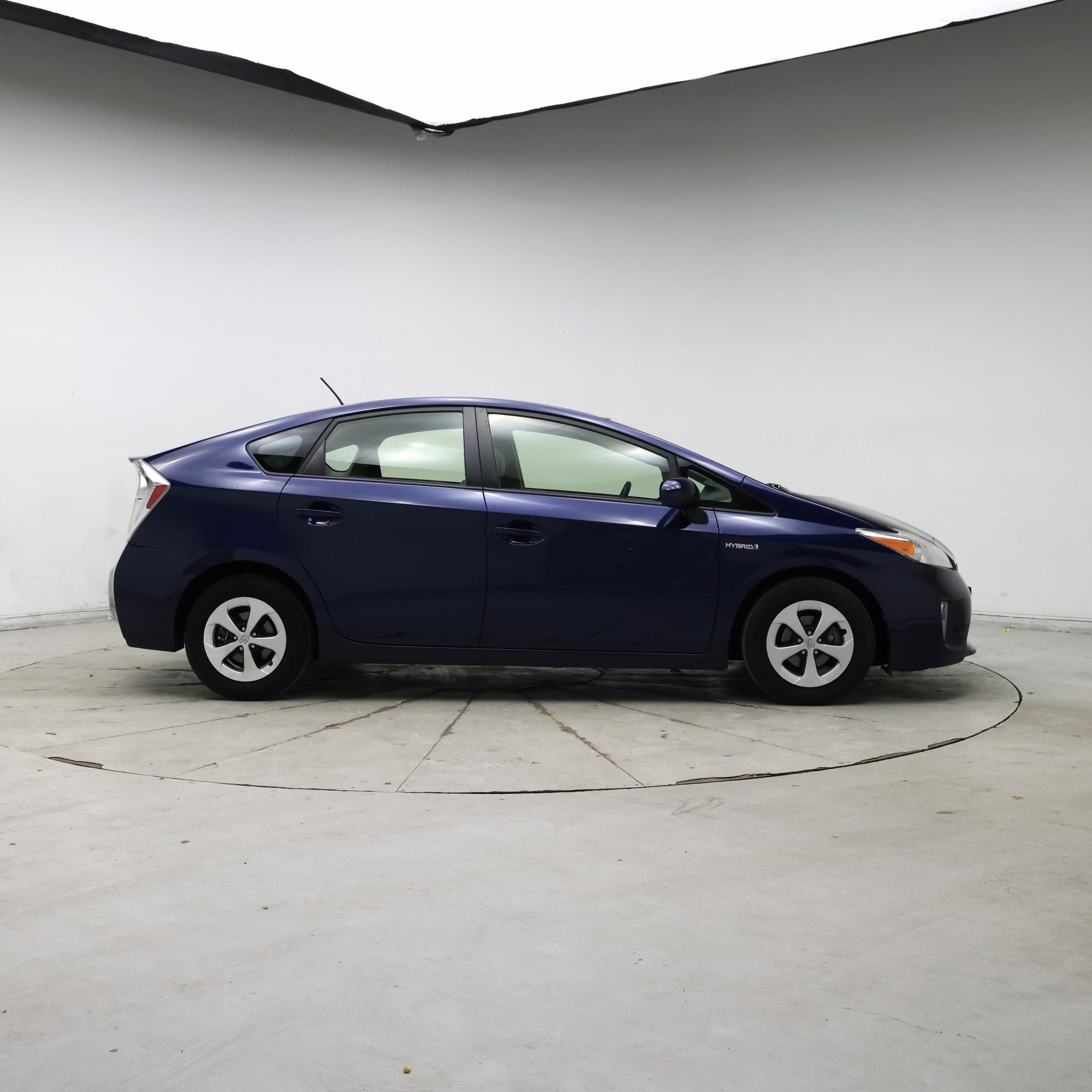 Thumbnail: 2014 Toyota Prius - 7