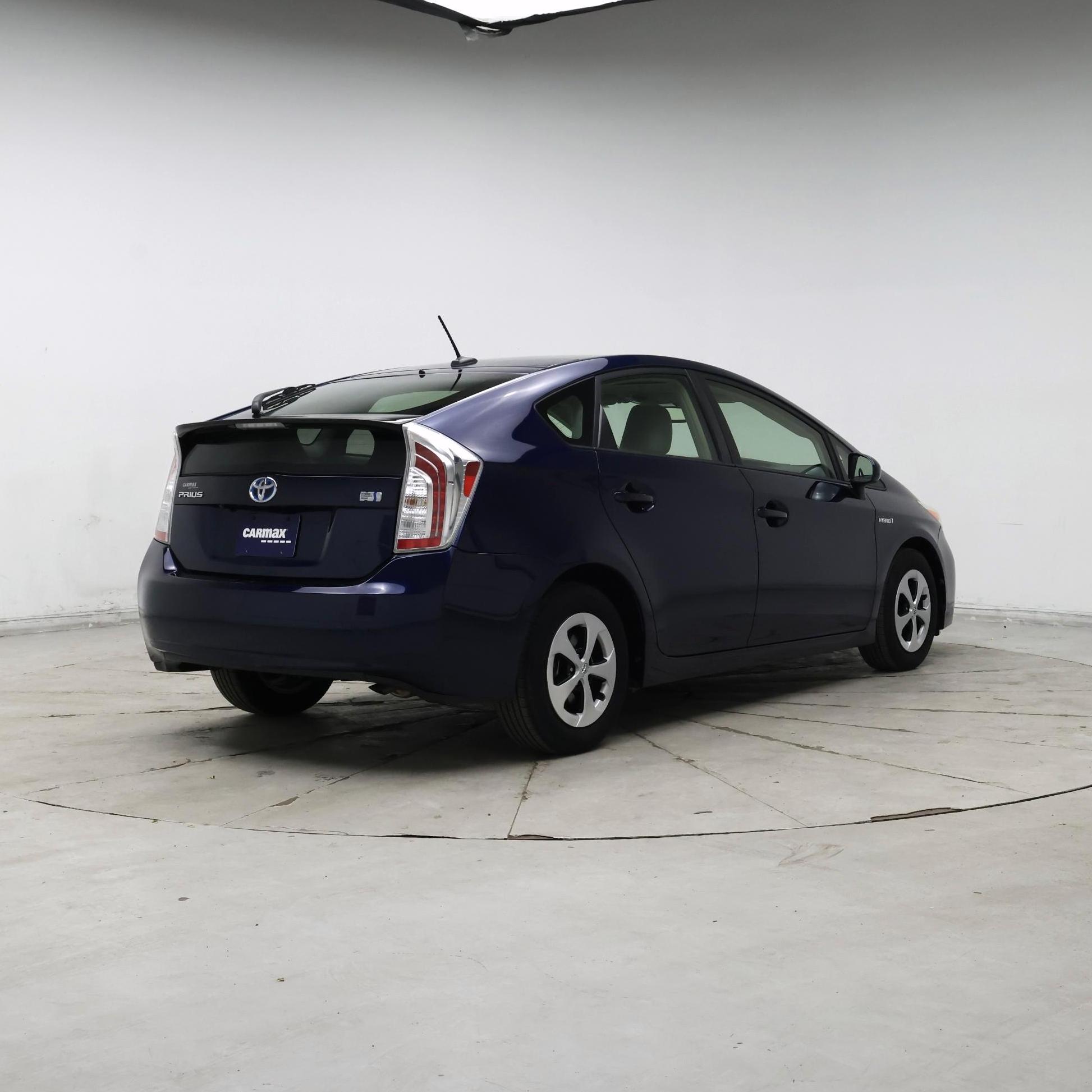 Thumbnail: 2014 Toyota Prius - 8