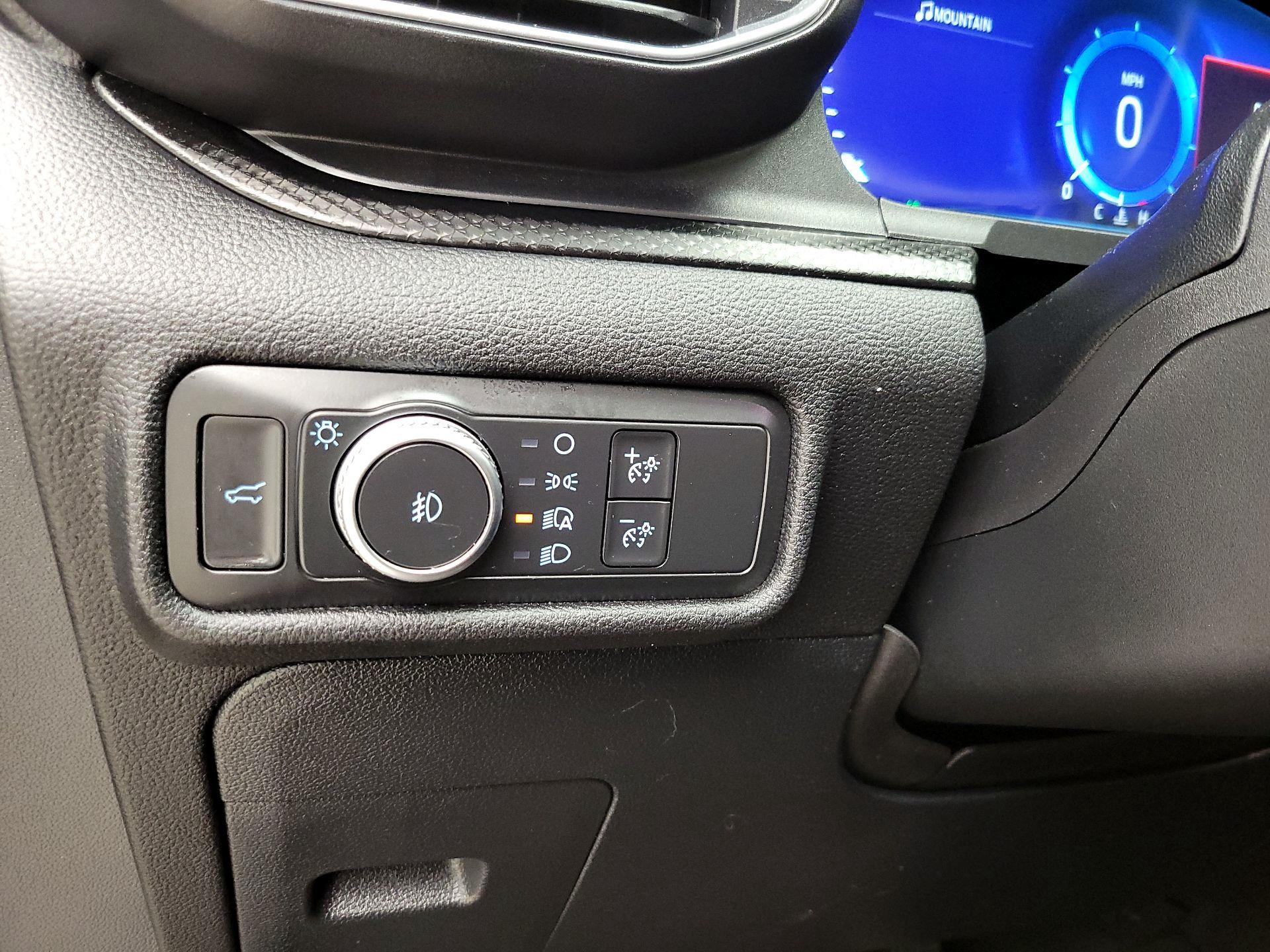 Thumbnail: 2020 Ford Explorer - 13