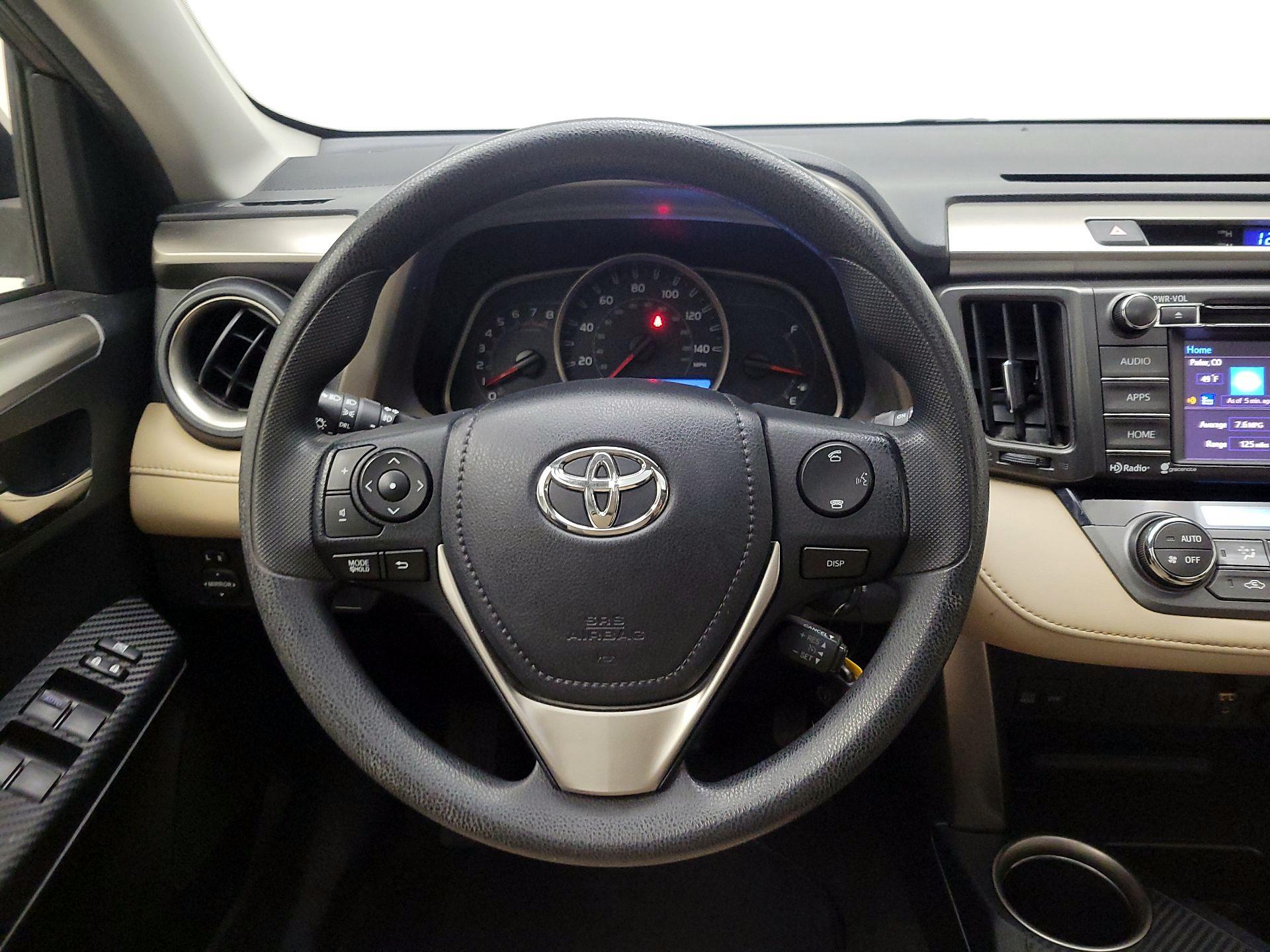 Thumbnail: 2015 Toyota RAV4 - 10