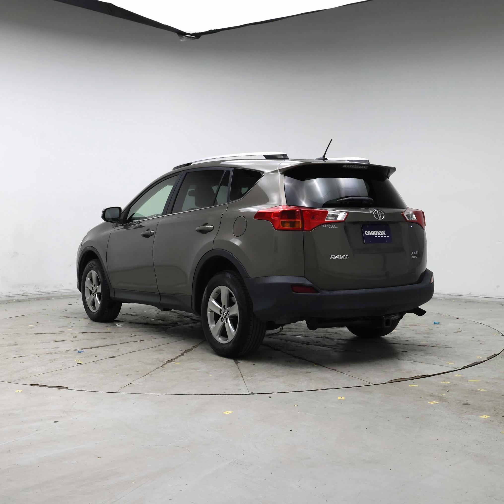 Thumbnail: 2015 Toyota RAV4 - 2