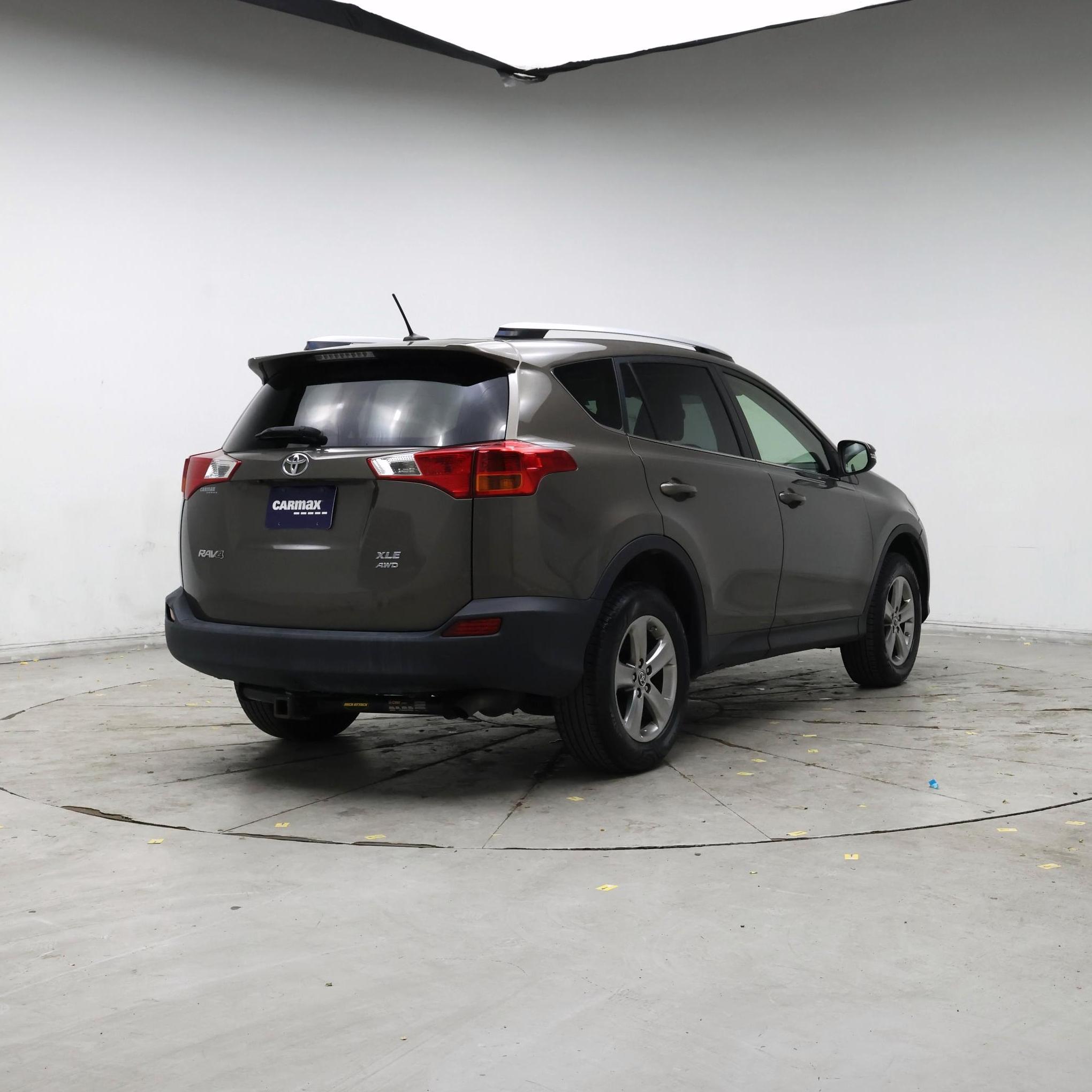 Thumbnail: 2015 Toyota RAV4 - 8