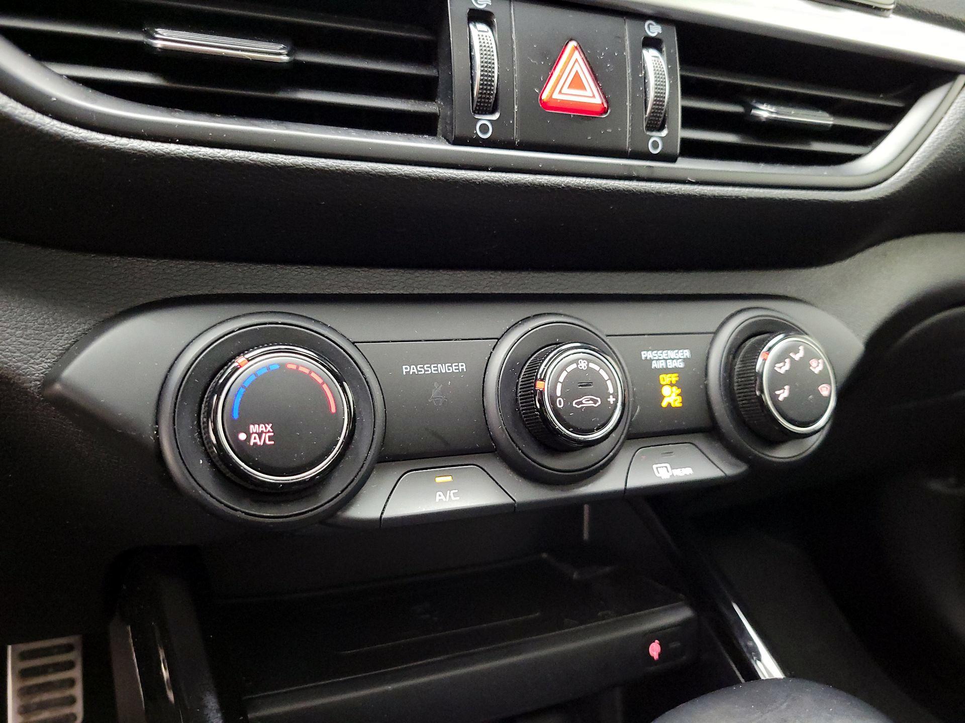 Thumbnail: 2021 Kia Forte - 16