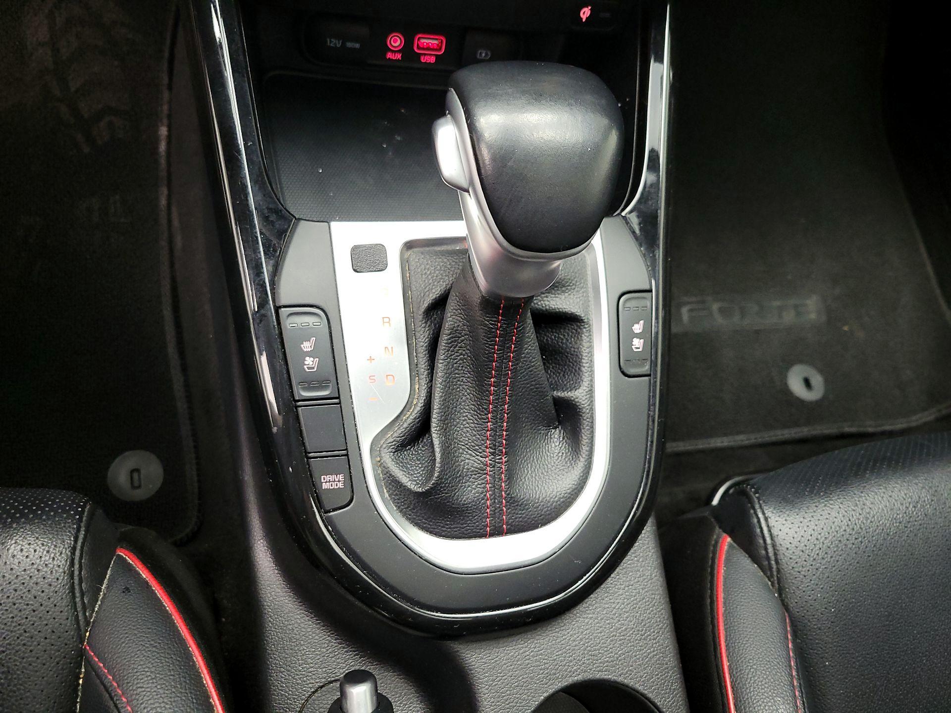 Thumbnail: 2021 Kia Forte - 17