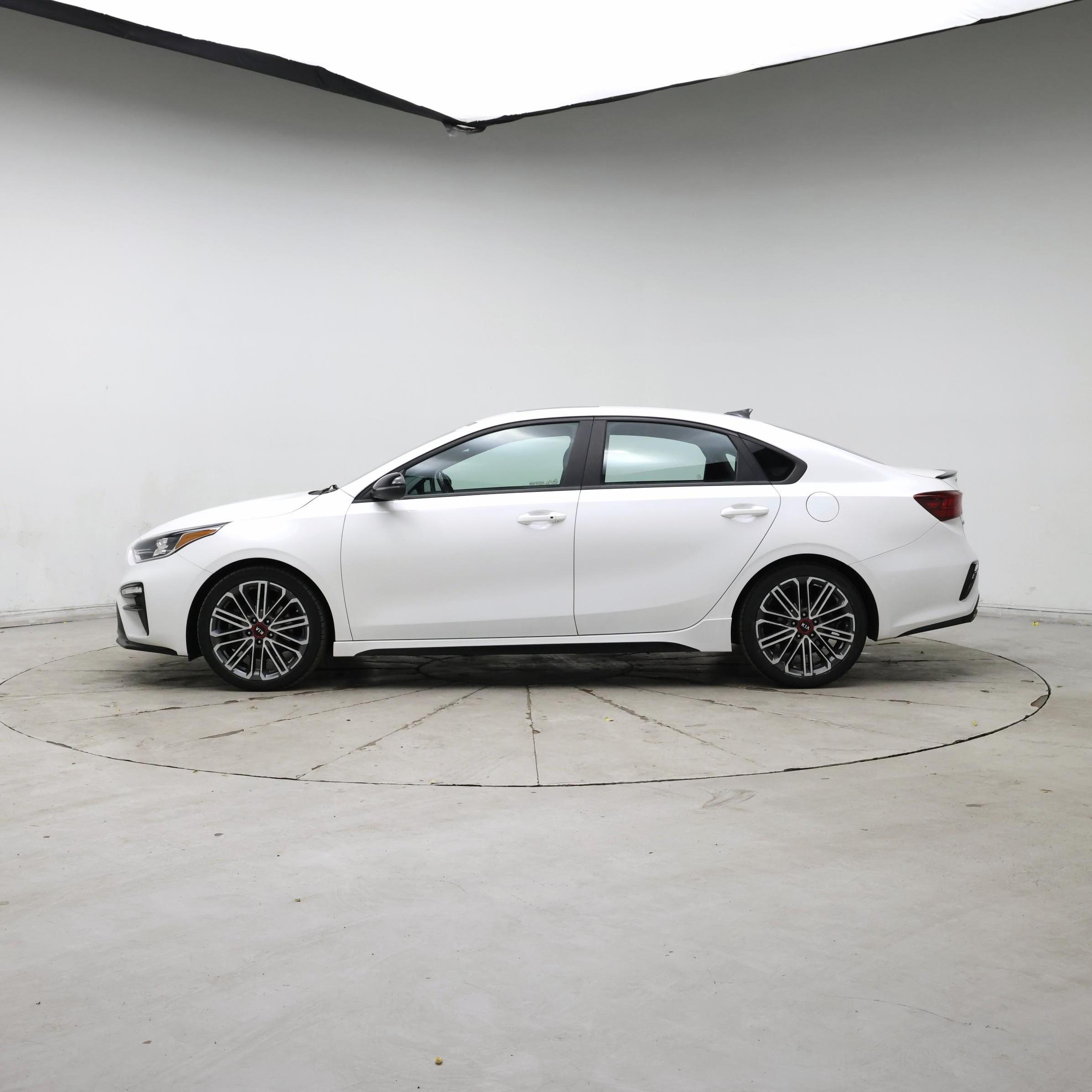 Thumbnail: 2021 Kia Forte - 3