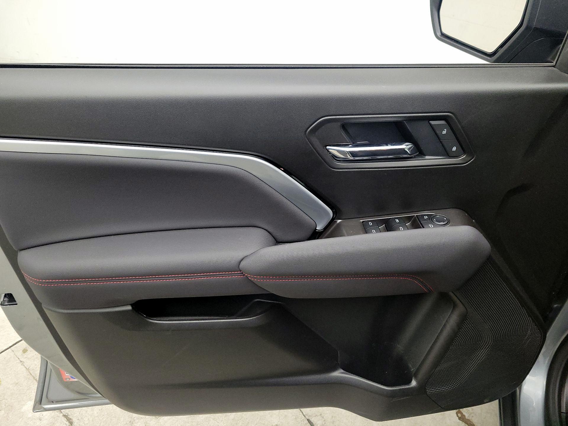 Thumbnail: 2025 Chevrolet Colorado - 12