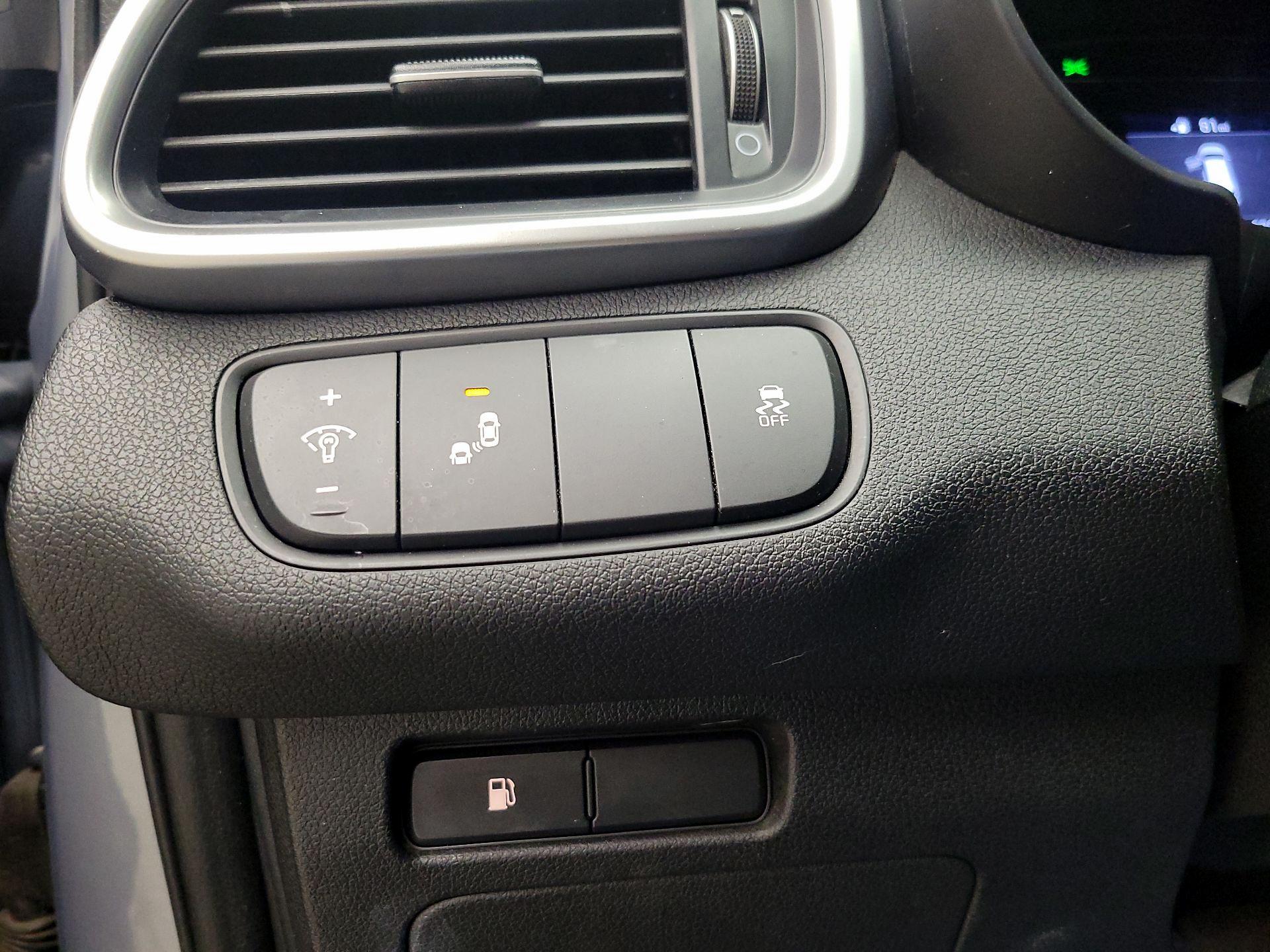 Thumbnail: 2020 Kia Sorento - 13