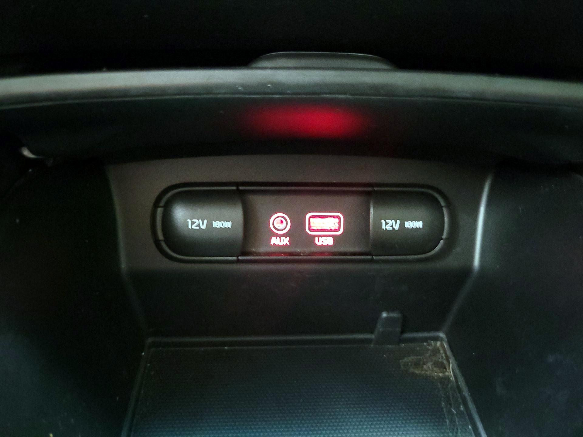 Thumbnail: 2020 Kia Sorento - 18