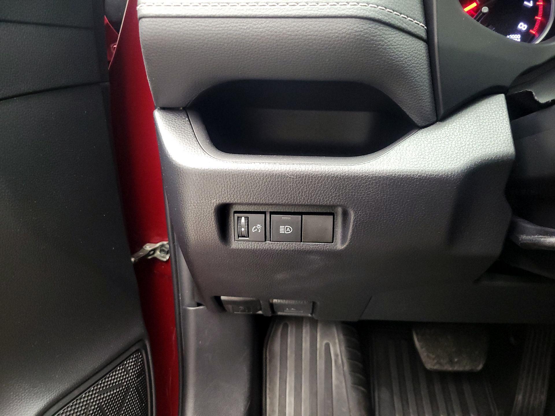 Thumbnail: 2022 Toyota RAV4 - 13