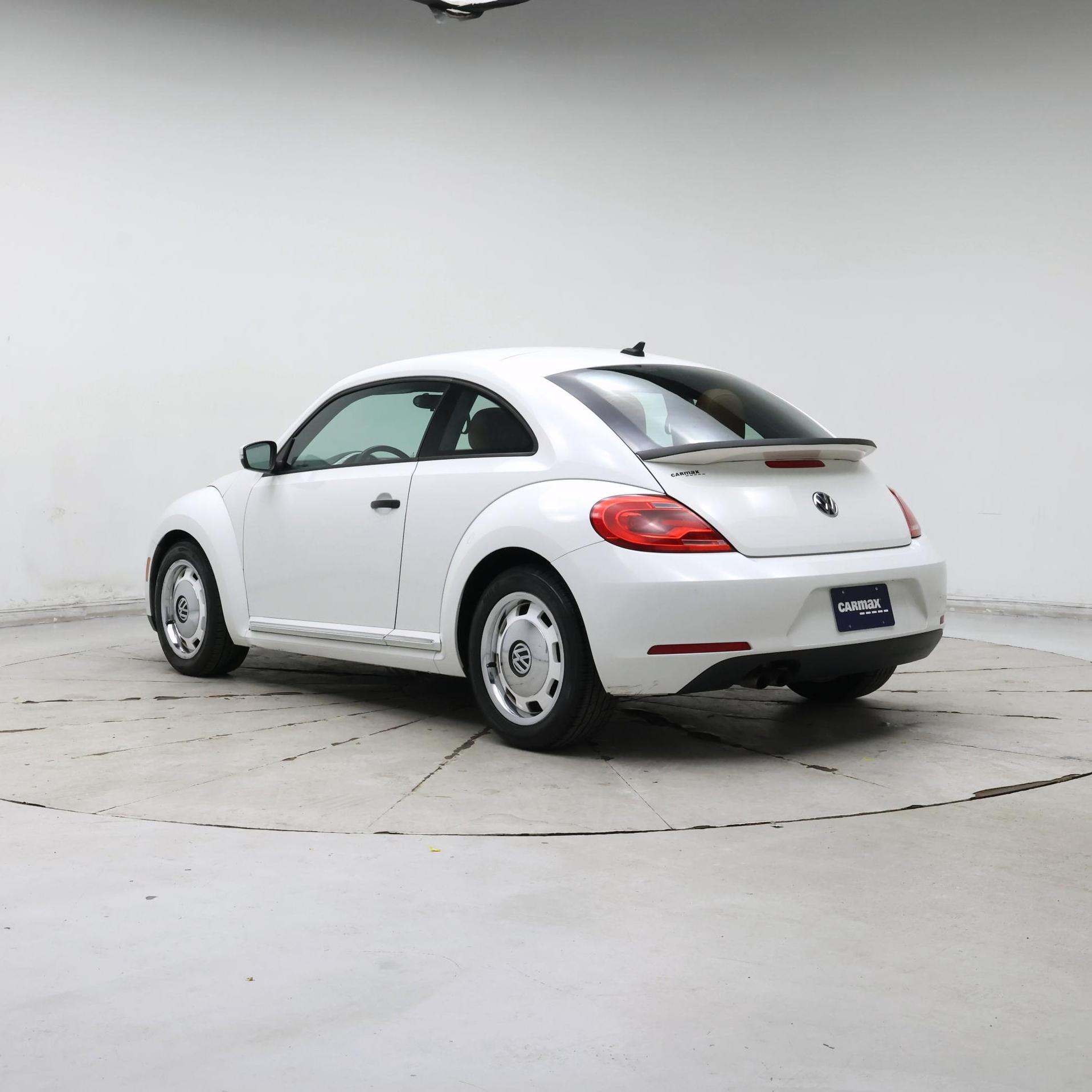 Thumbnail: 2015 Volkswagen Beetle - 2