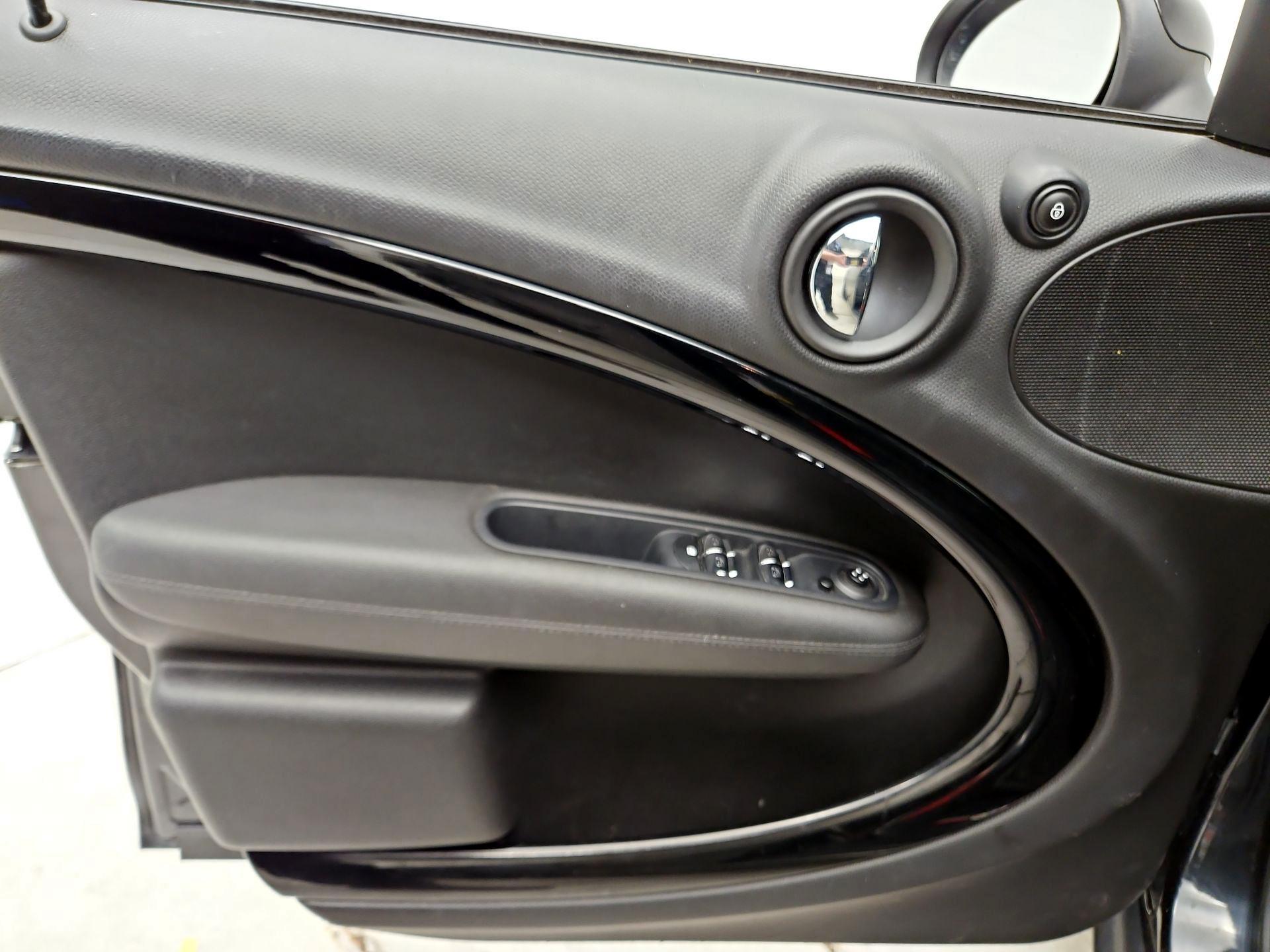 Thumbnail: 2016 MINI Cooper Countryman - 12