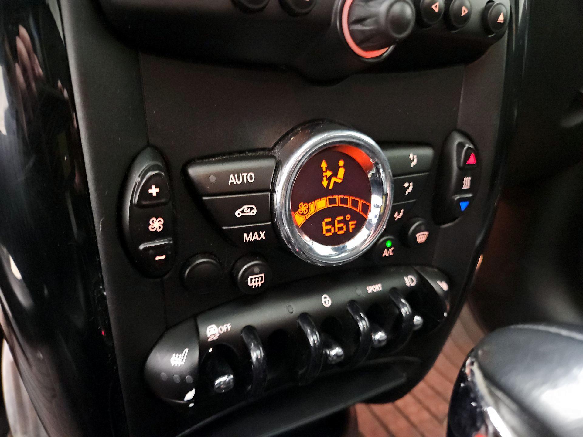 Thumbnail: 2016 MINI Cooper Countryman - 15