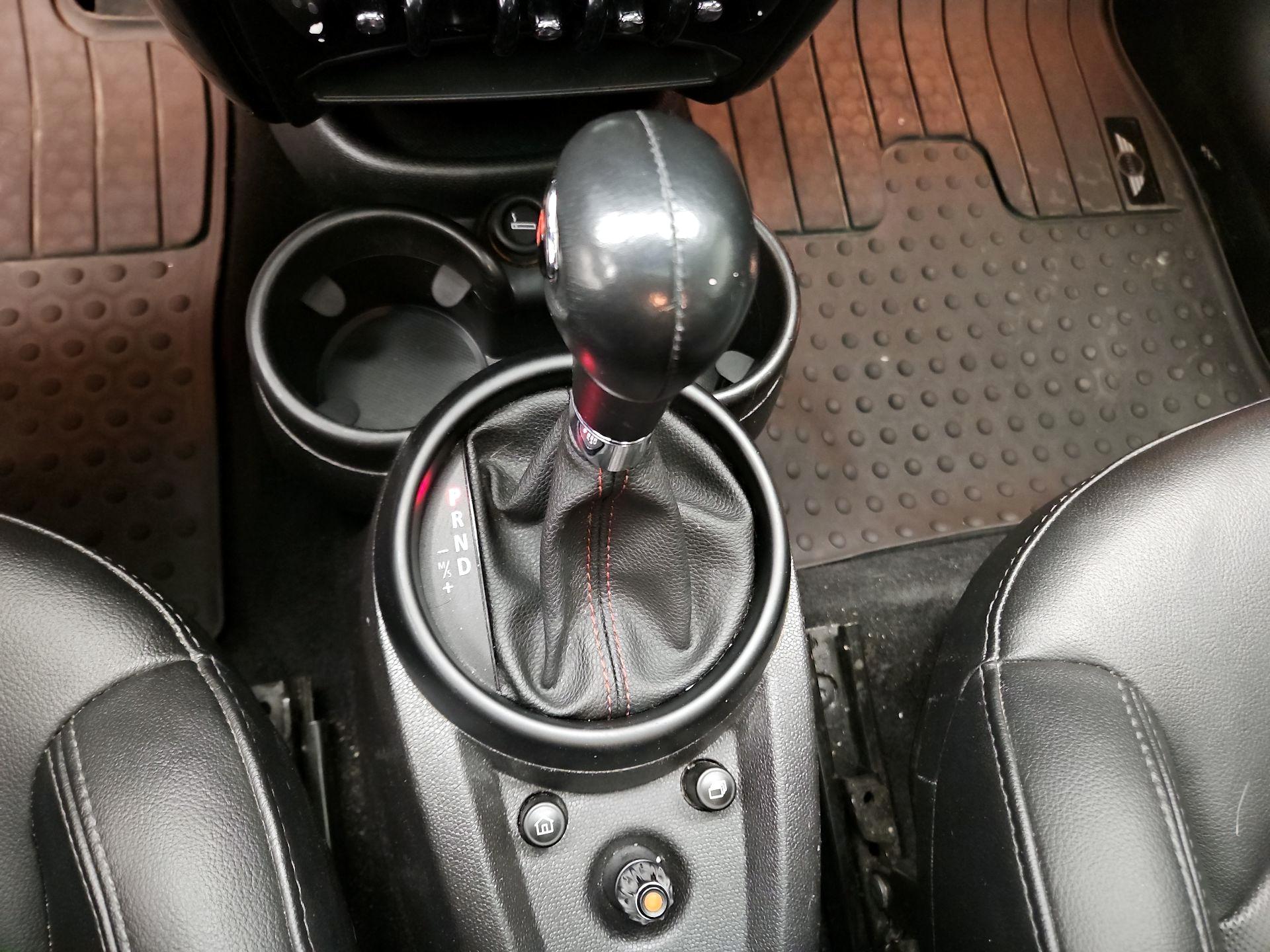 Thumbnail: 2016 MINI Cooper Countryman - 16