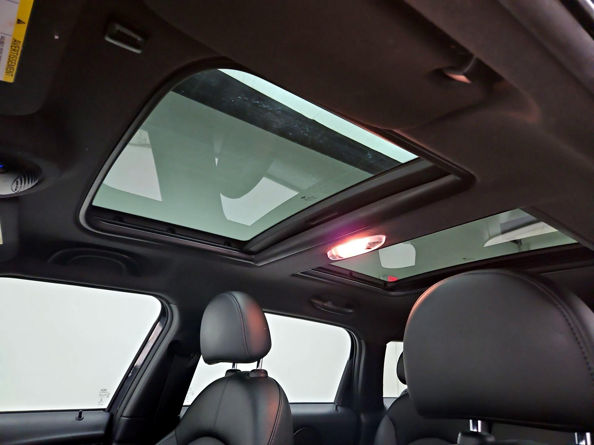 Thumbnail: 2016 MINI Cooper Countryman - 18