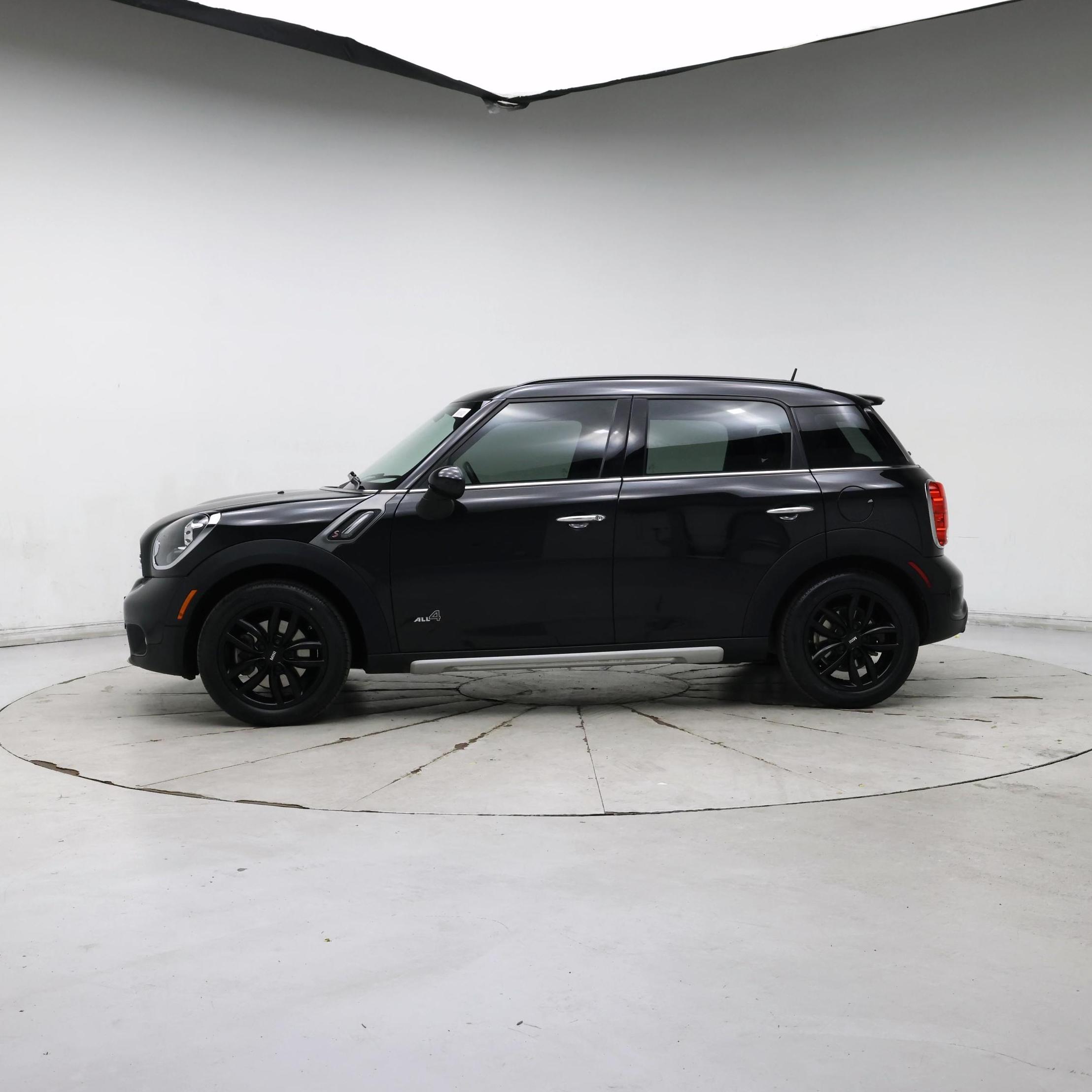 Thumbnail: 2016 MINI Cooper Countryman - 3