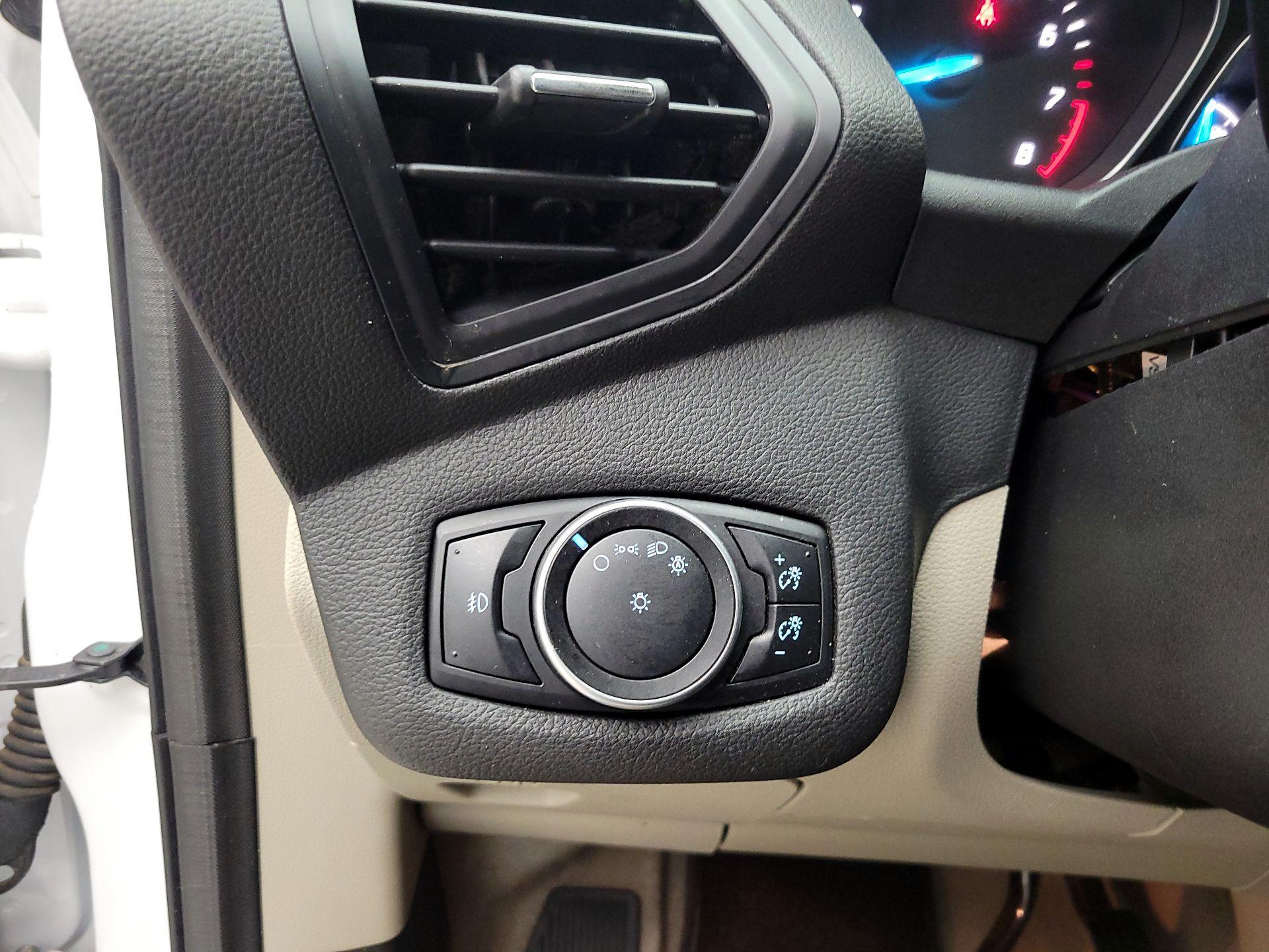 Thumbnail: 2016 Ford Escape - 13