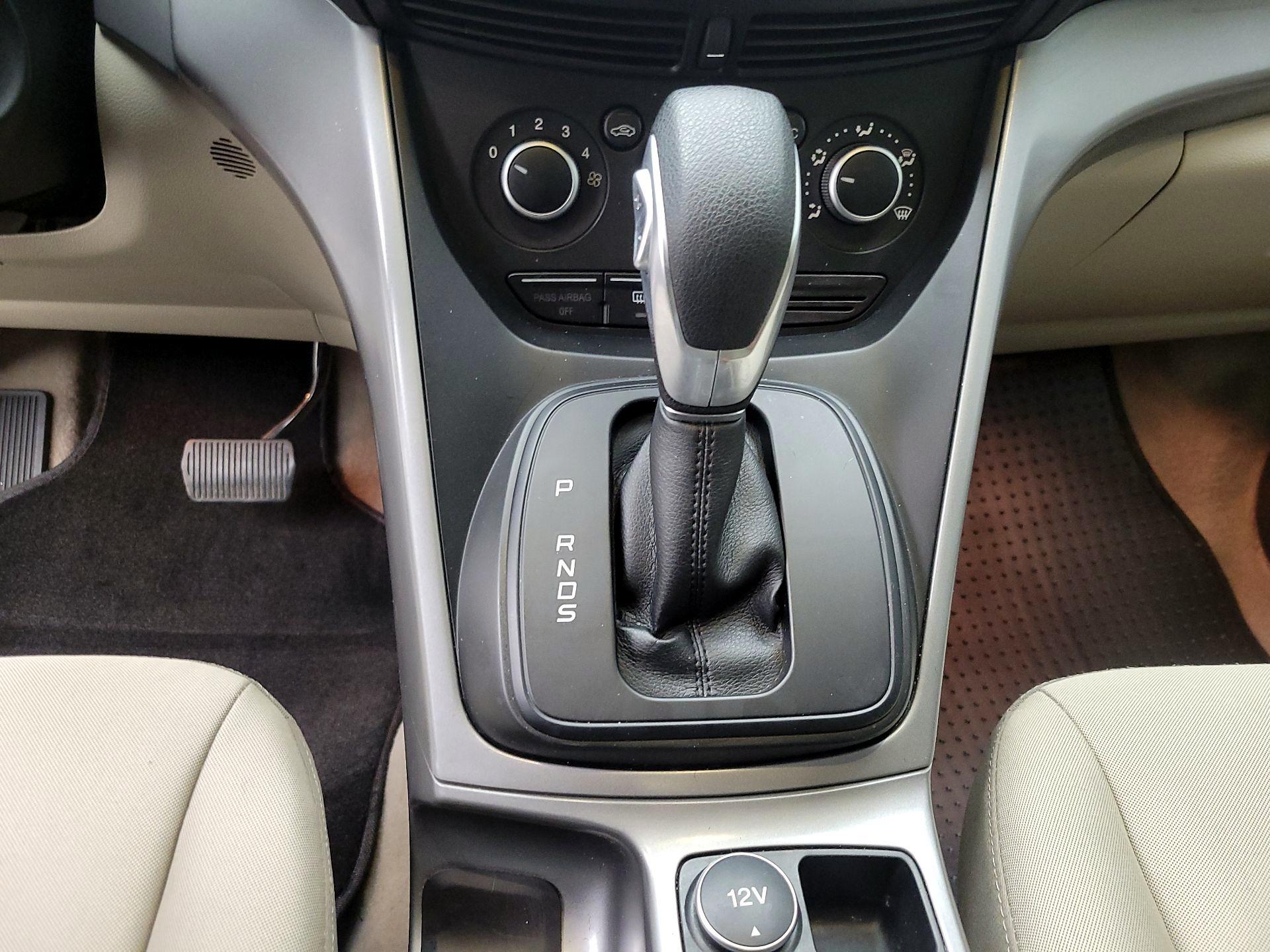 Thumbnail: 2016 Ford Escape - 17