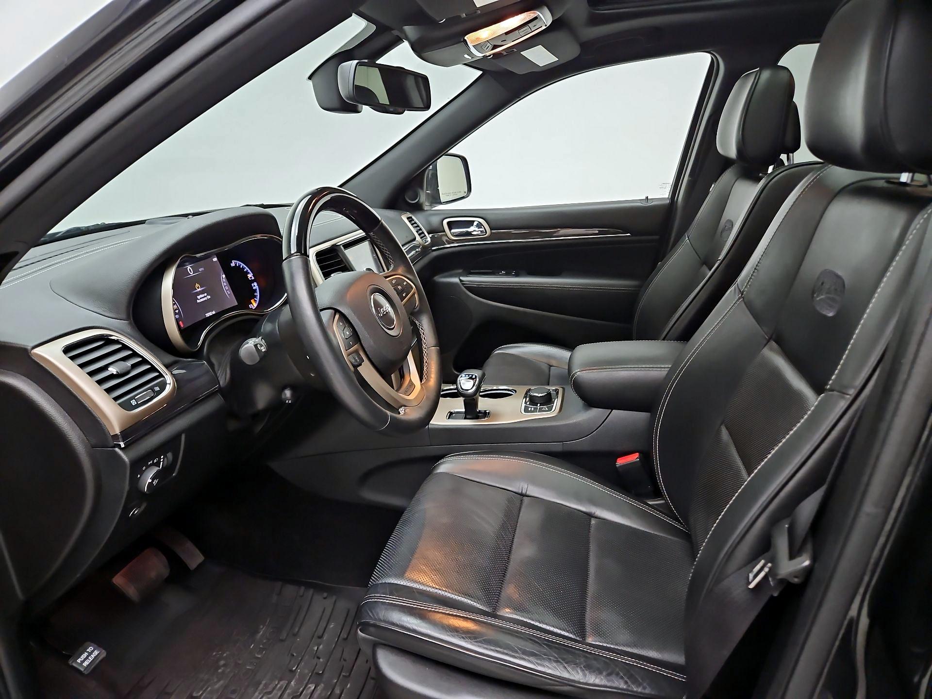 Thumbnail: 2015 Jeep Grand Cherokee - 11