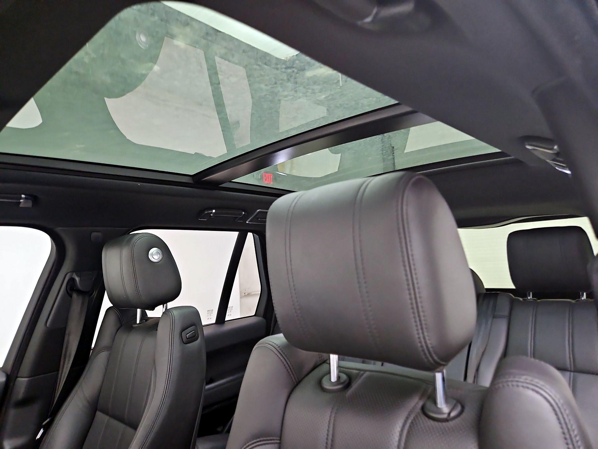 Thumbnail: 2016 Land Rover Range Rover - 20