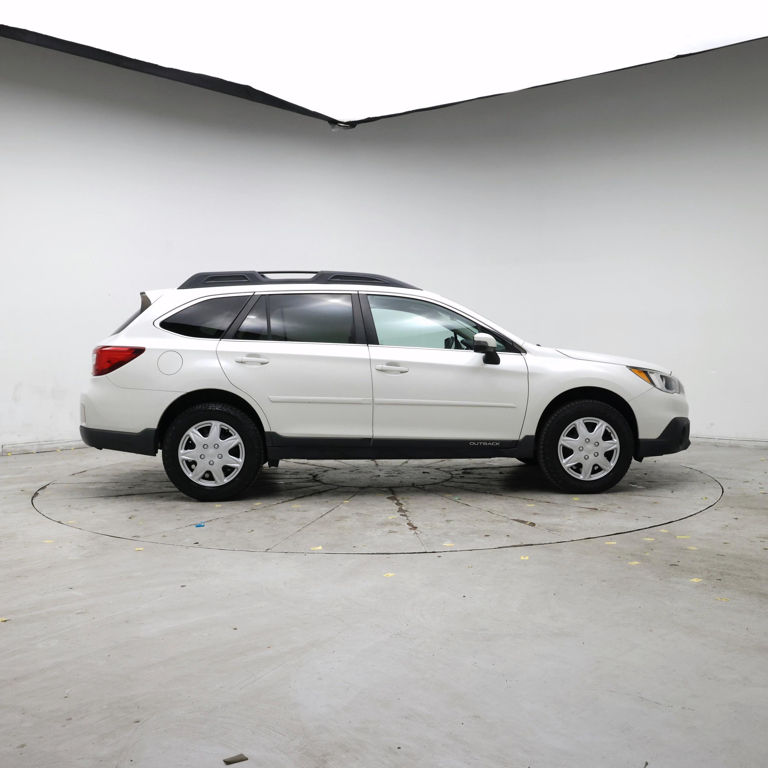 Thumbnail: 2017 Subaru Outback - 7