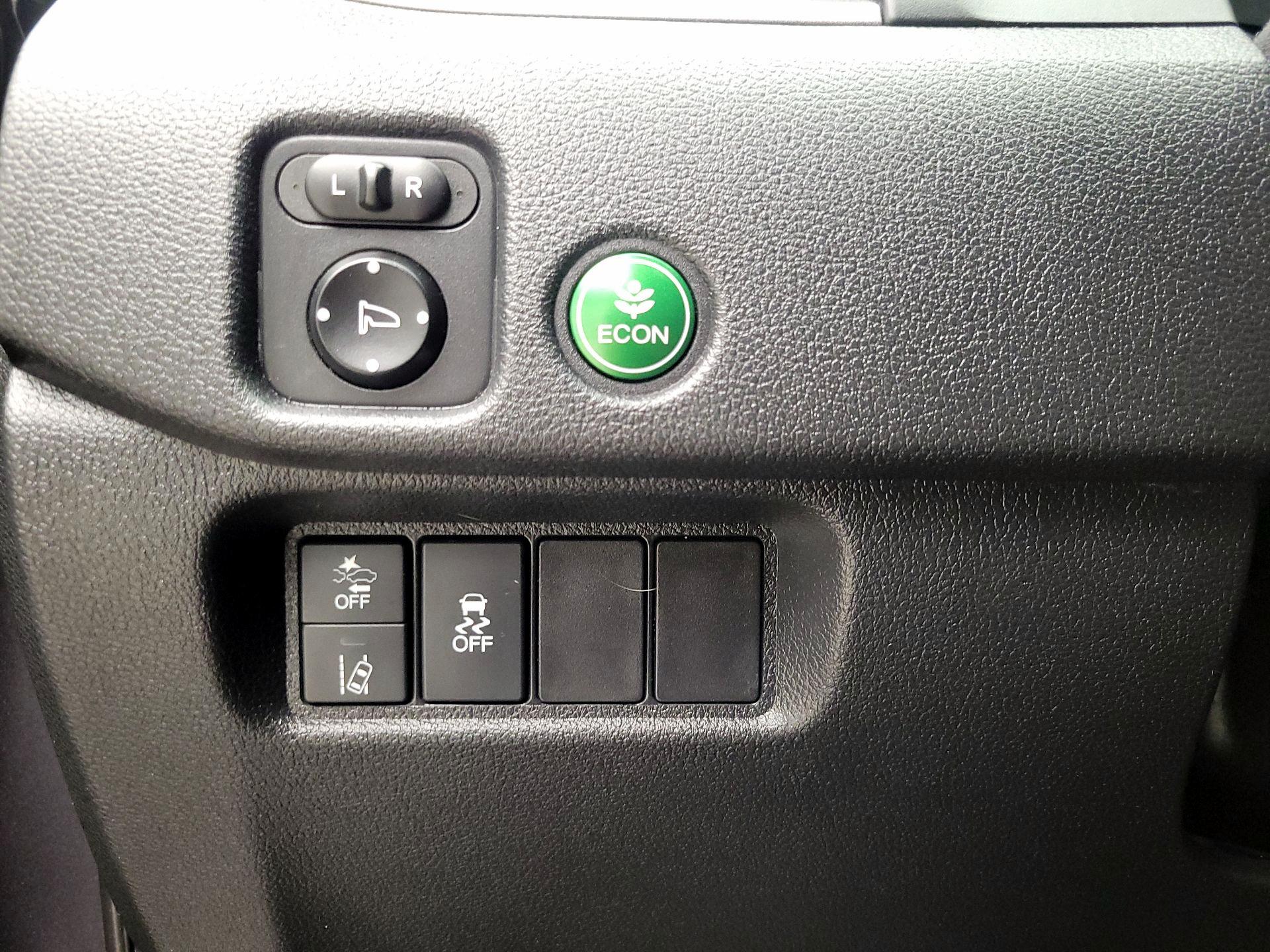 Thumbnail: 2019 Honda Pilot - 13