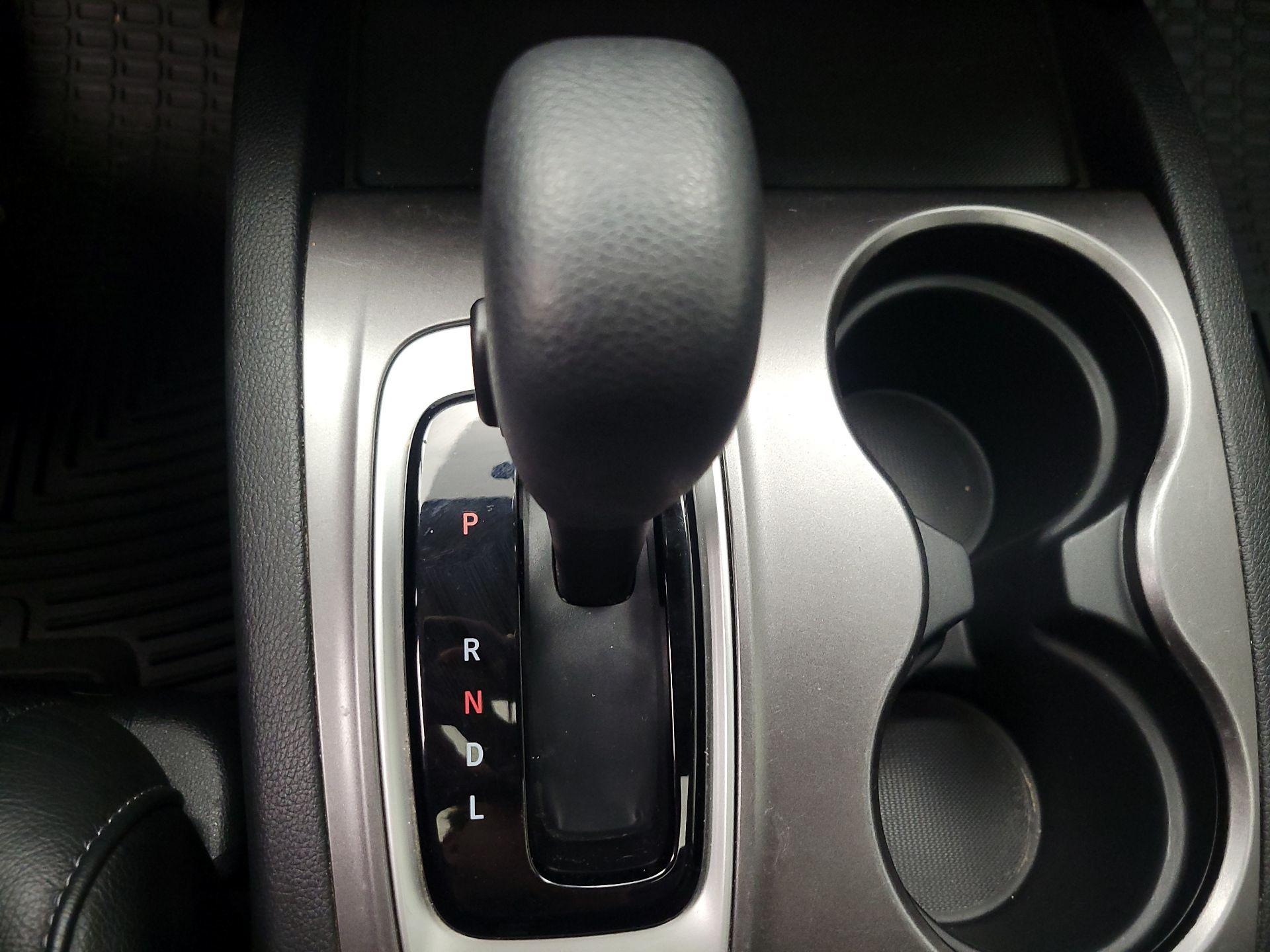 Thumbnail: 2019 Honda Pilot - 17