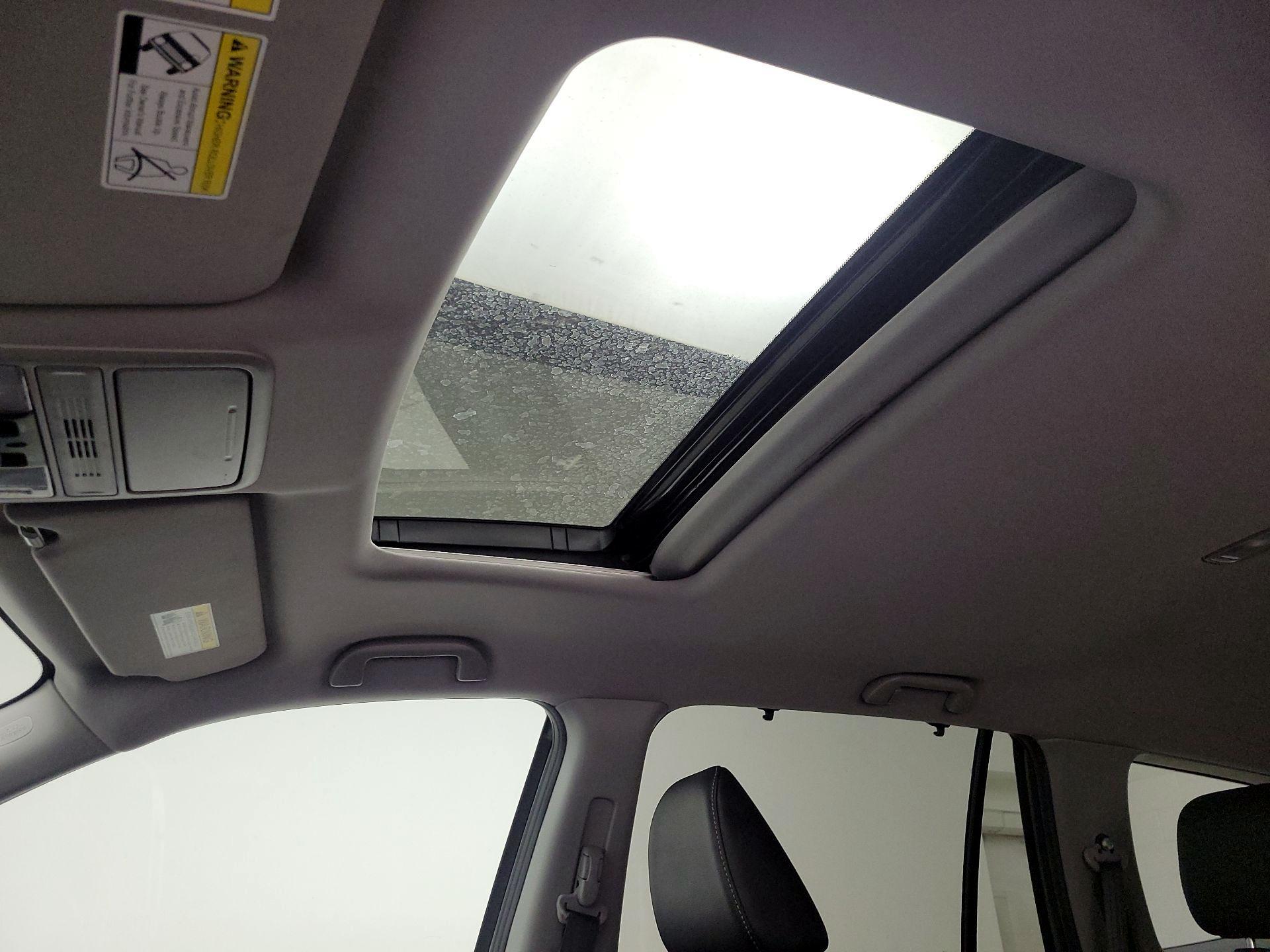 Thumbnail: 2019 Honda Pilot - 19