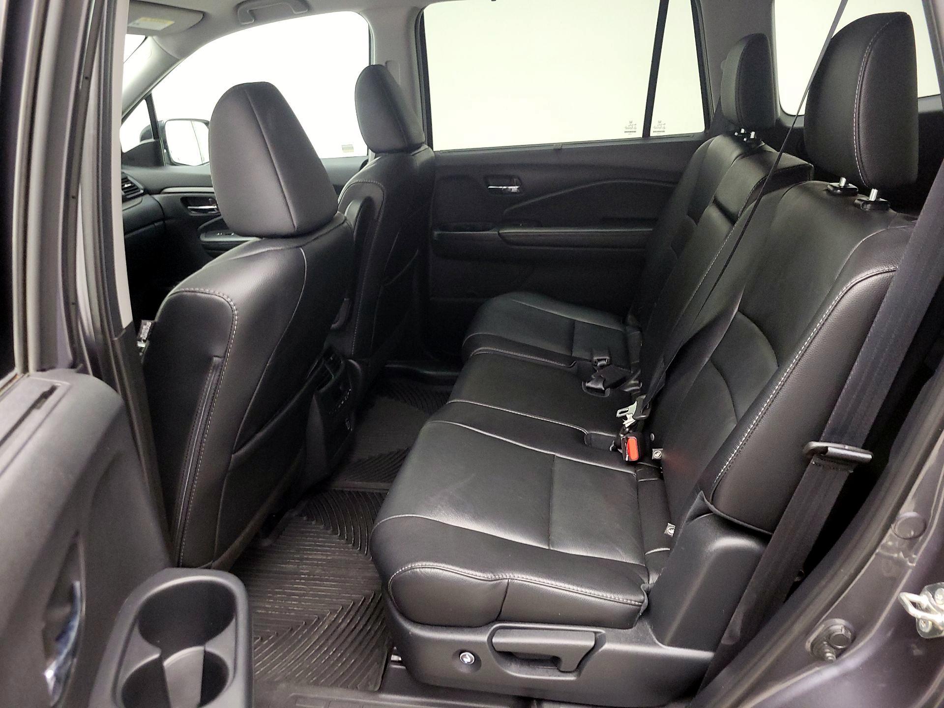 Thumbnail: 2019 Honda Pilot - 20