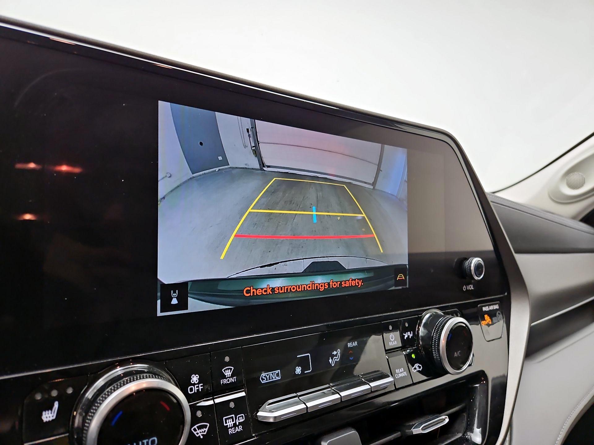 Thumbnail: 2023 Toyota Highlander - 15