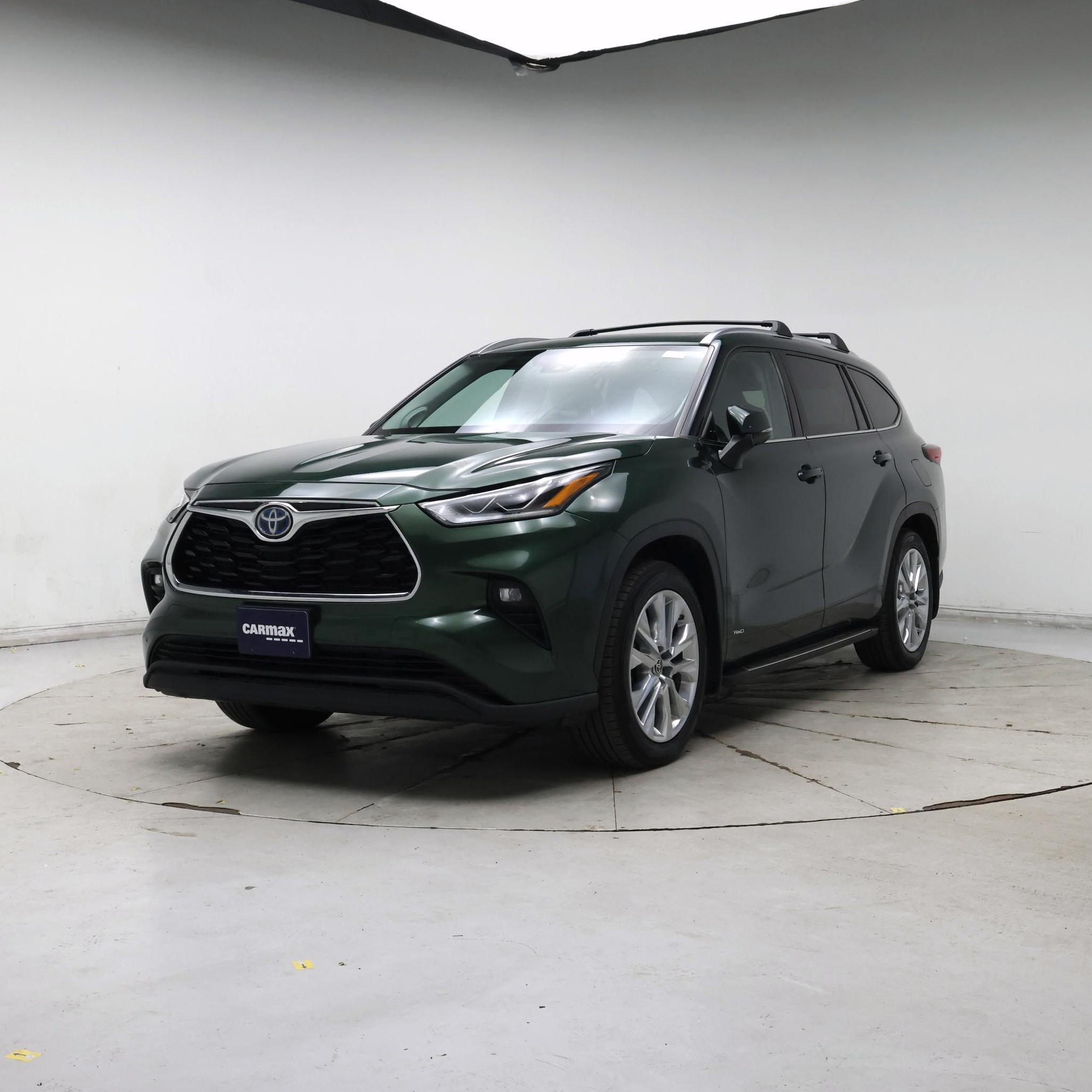 Thumbnail: 2023 Toyota Highlander - 4