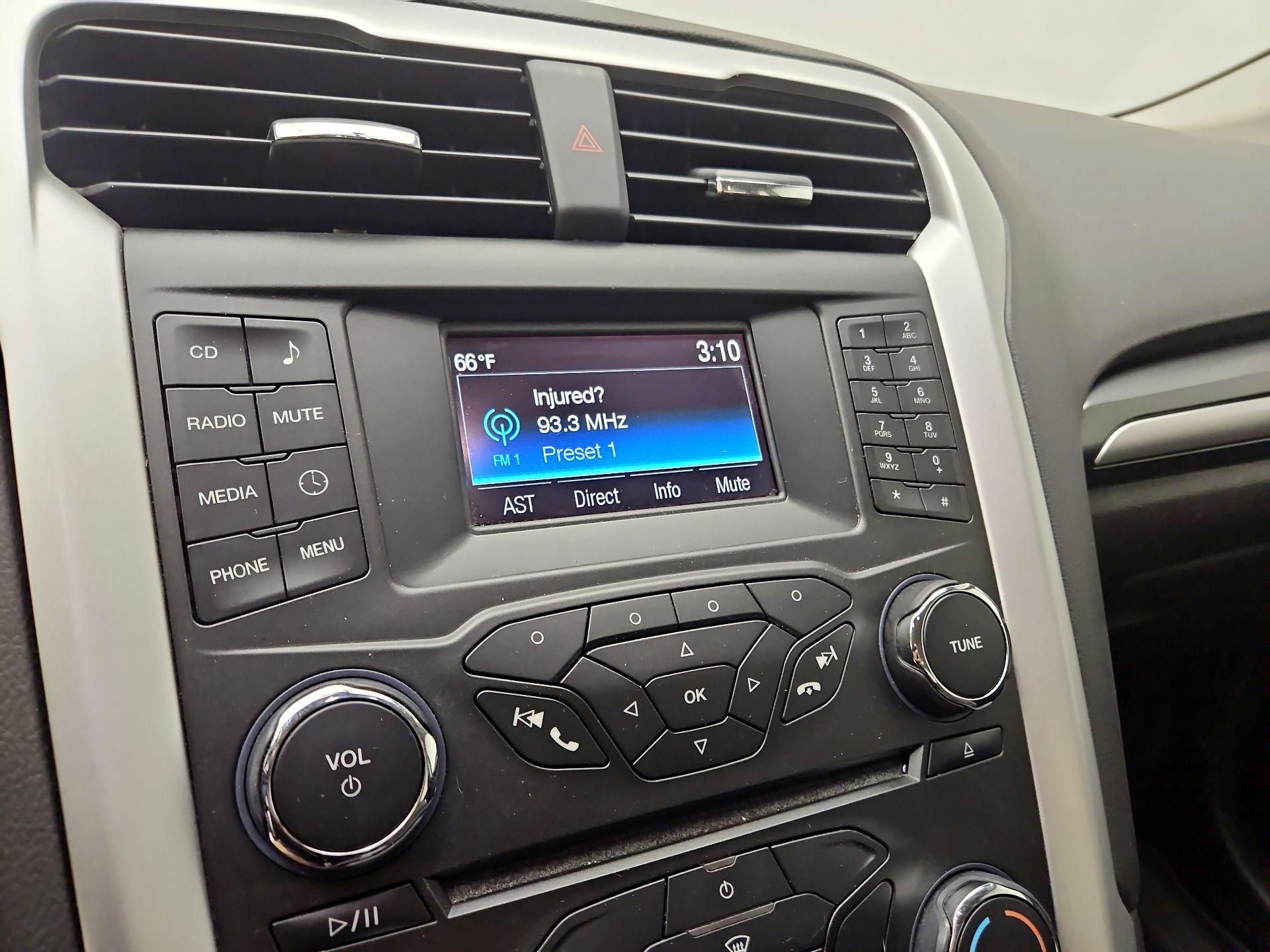 Thumbnail: 2016 Ford Fusion - 15